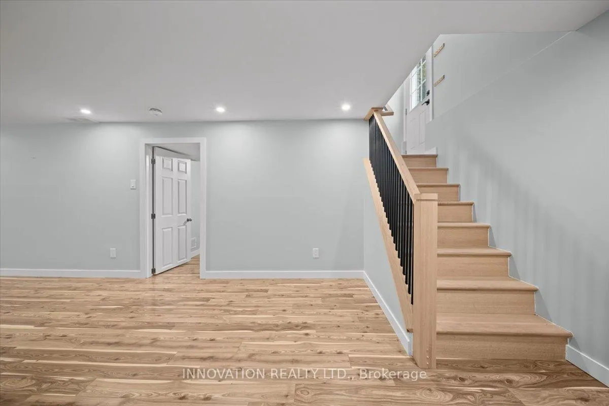 Photo 5 of 925 Elsett Street, Ottawa, Elmvale Acres/Urbandale — HOMEH