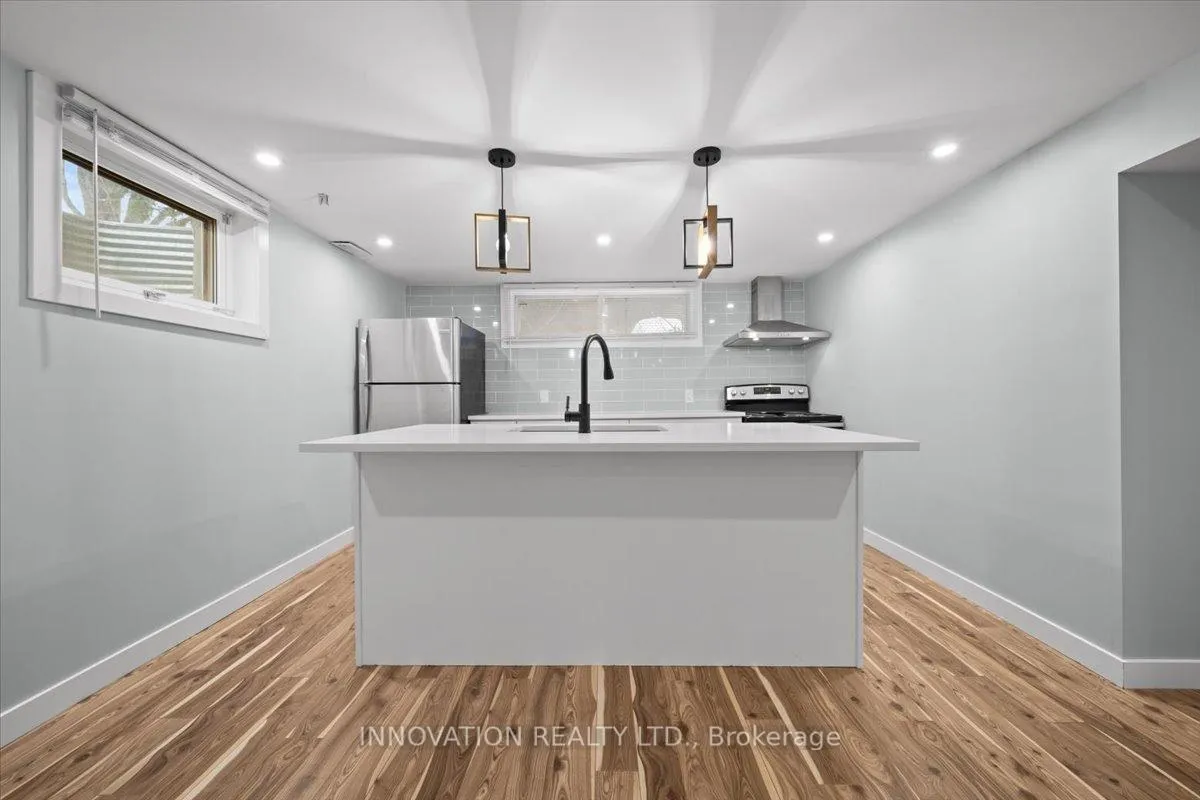 Photo 7 of 925 Elsett Street, Ottawa, Elmvale Acres/Urbandale — HOMEH