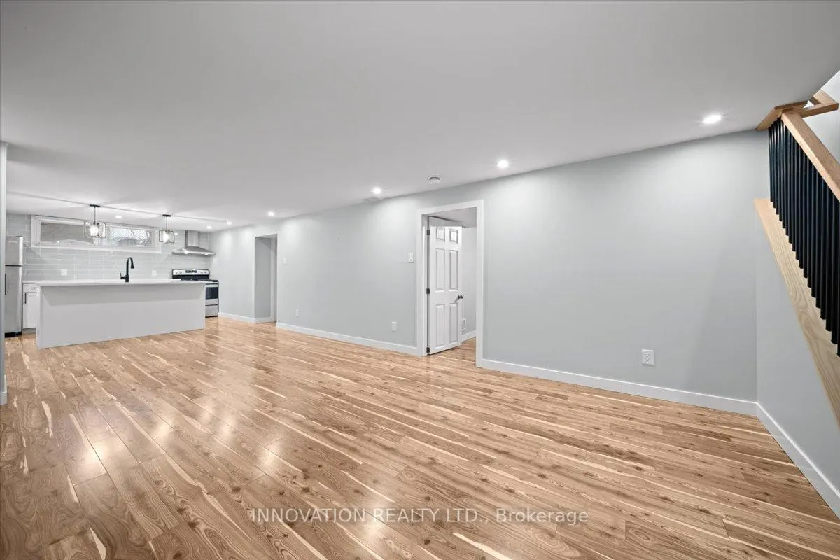 Photo 11 of 925 Elsett Street, Ottawa, Elmvale Acres/Urbandale — HOMEH