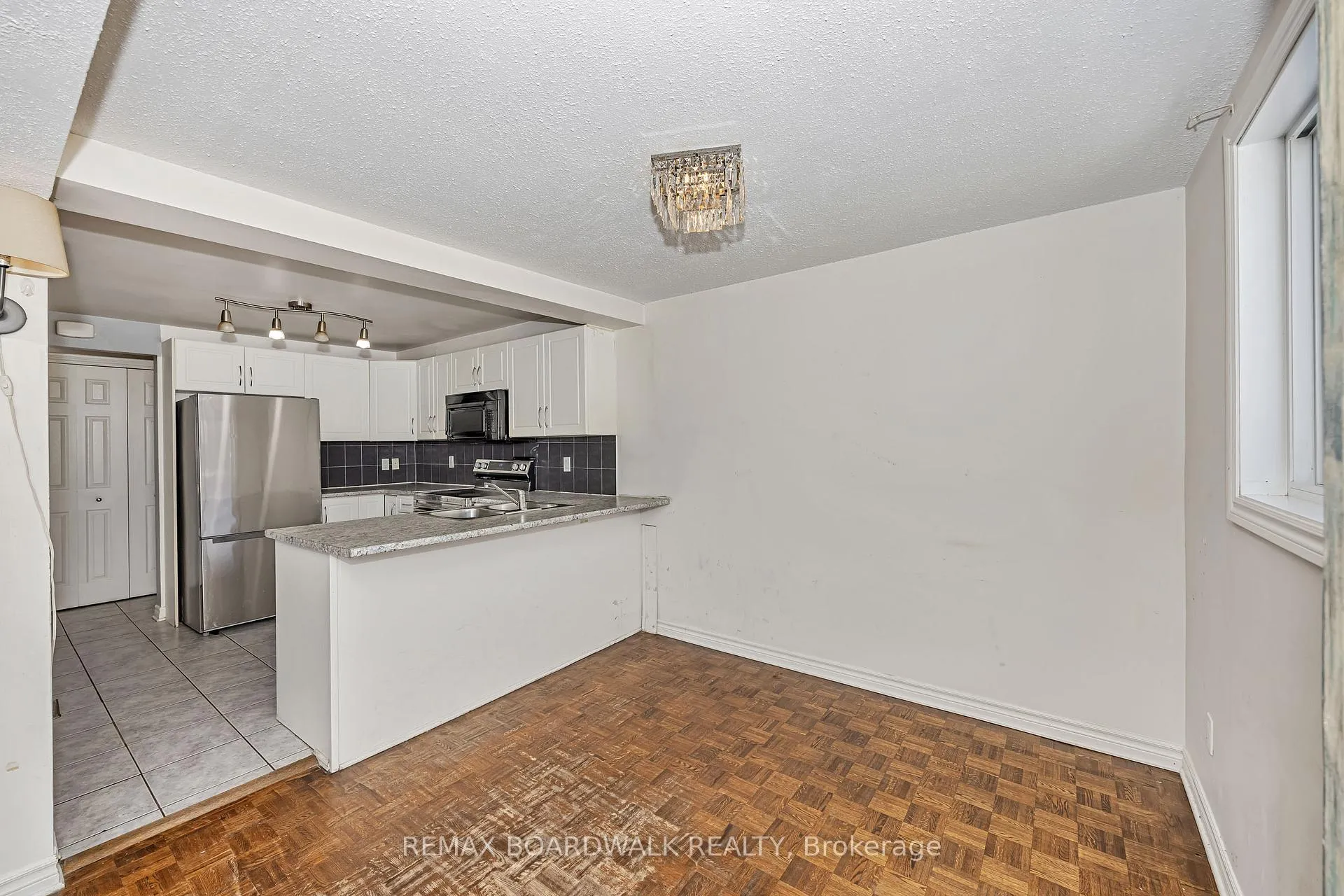 Photo 7 of Unit 67, 392 Garden Glen Private, Ottawa, Meadowlands/Crestview — HOMEH