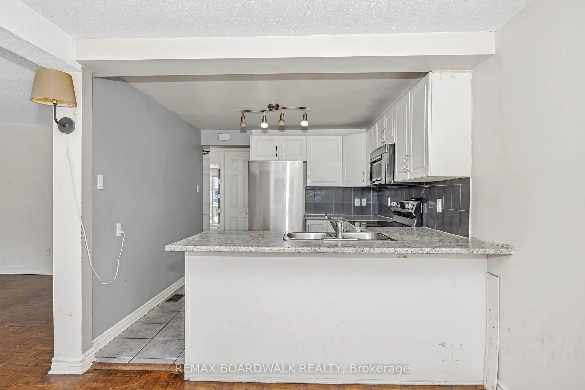 Photo 10 of Unit 67, 392 Garden Glen Private, Ottawa, Meadowlands/Crestview — HOMEH