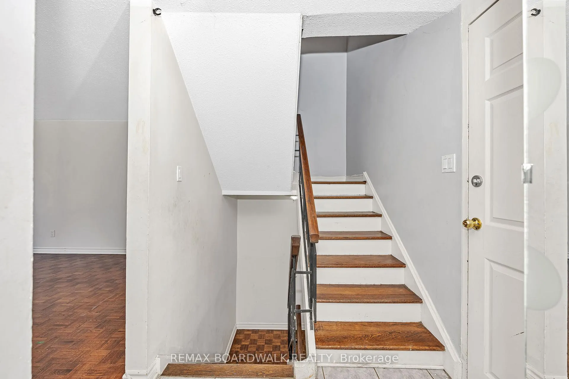 Photo 15 of Unit 67, 392 Garden Glen Private, Ottawa, Meadowlands/Crestview — HOMEH