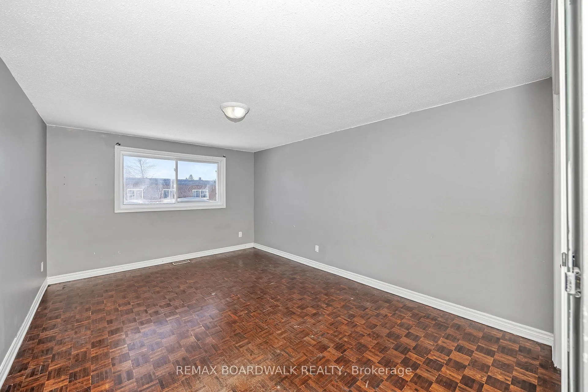 Photo 17 of Unit 67, 392 Garden Glen Private, Ottawa, Meadowlands/Crestview — HOMEH
