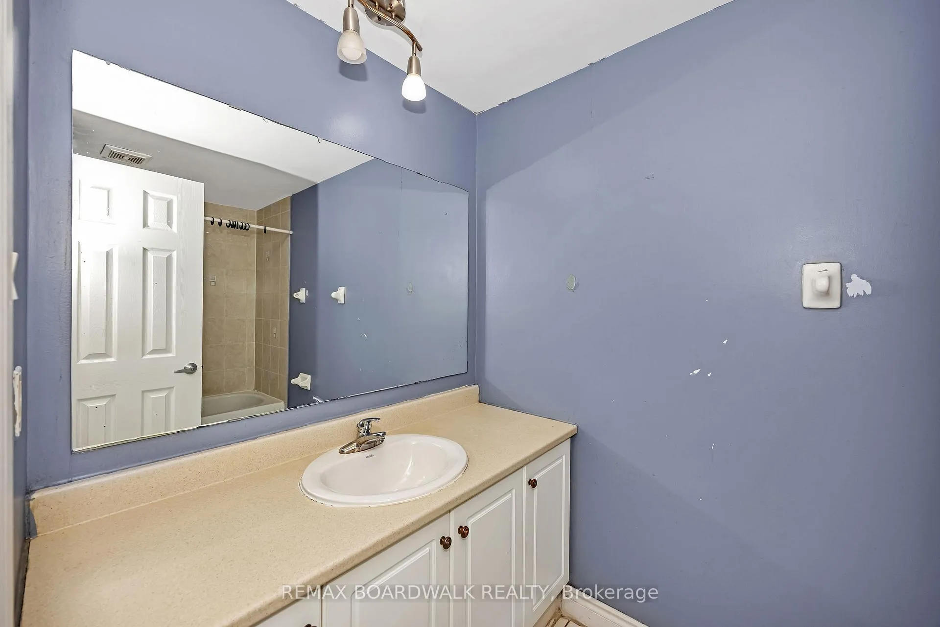 Photo 23 of Unit 67, 392 Garden Glen Private, Ottawa, Meadowlands/Crestview — HOMEH