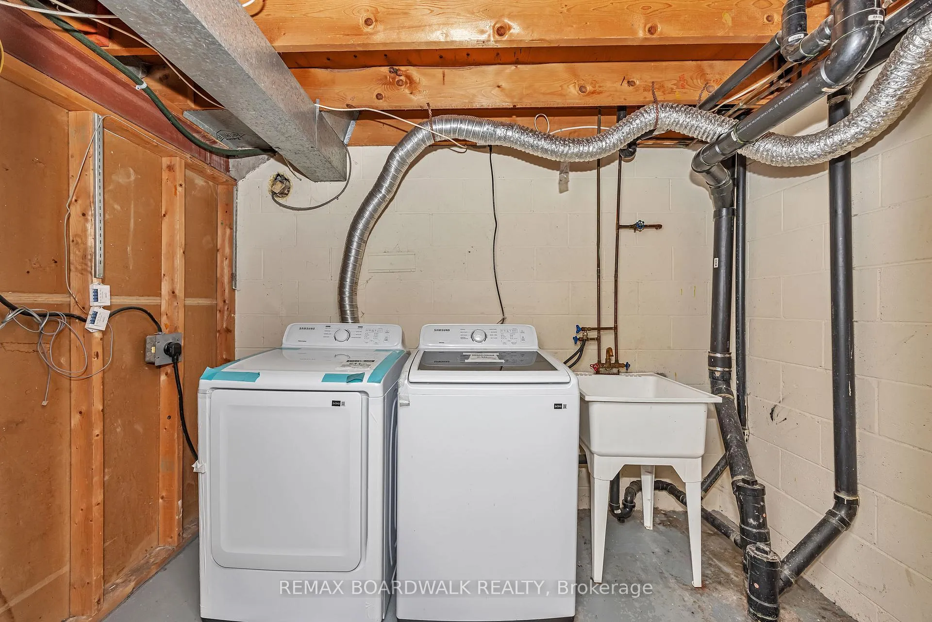Photo 32 of Unit 67, 392 Garden Glen Private, Ottawa, Meadowlands/Crestview — HOMEH