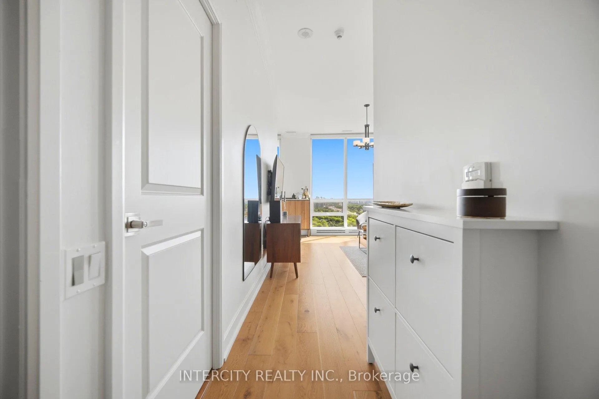 Photo 7 of Unit 3104, 23 Sheppard Avenue E, North York, Willowdale East — HOMEH