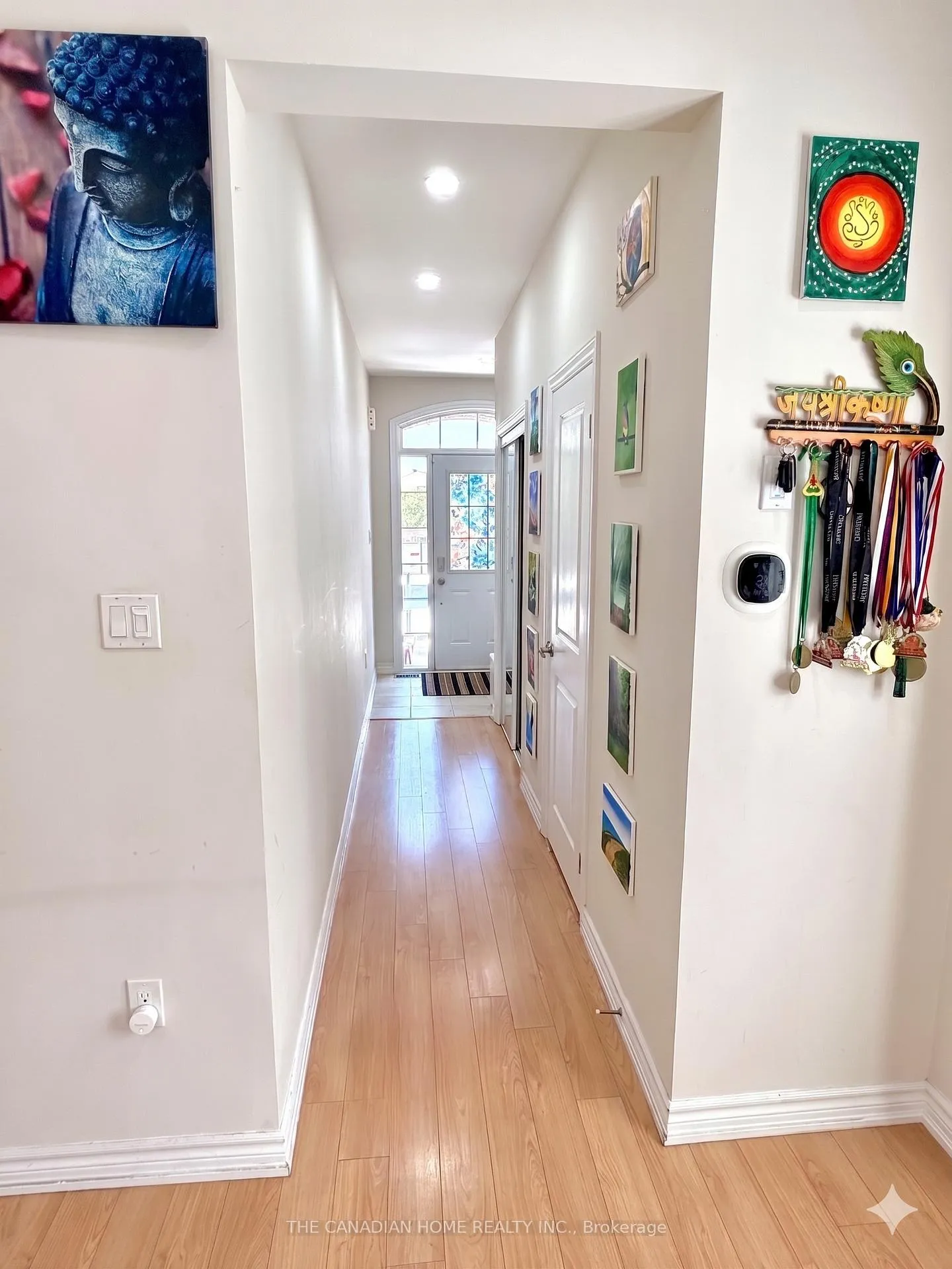 Photo 5 of 41 Crumlin Crescent, Brampton, Credit Valley — HOMEH