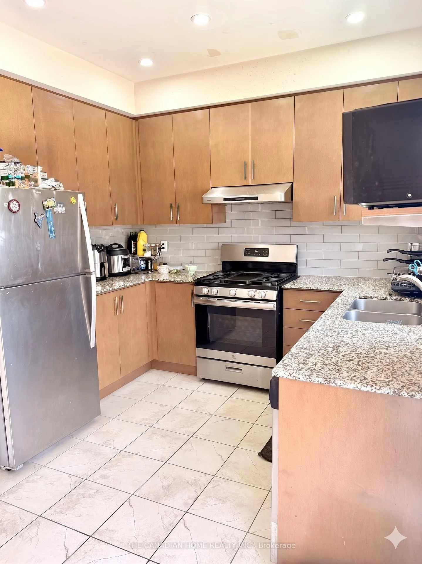 Photo 13 of 41 Crumlin Crescent, Brampton, Credit Valley — HOMEH