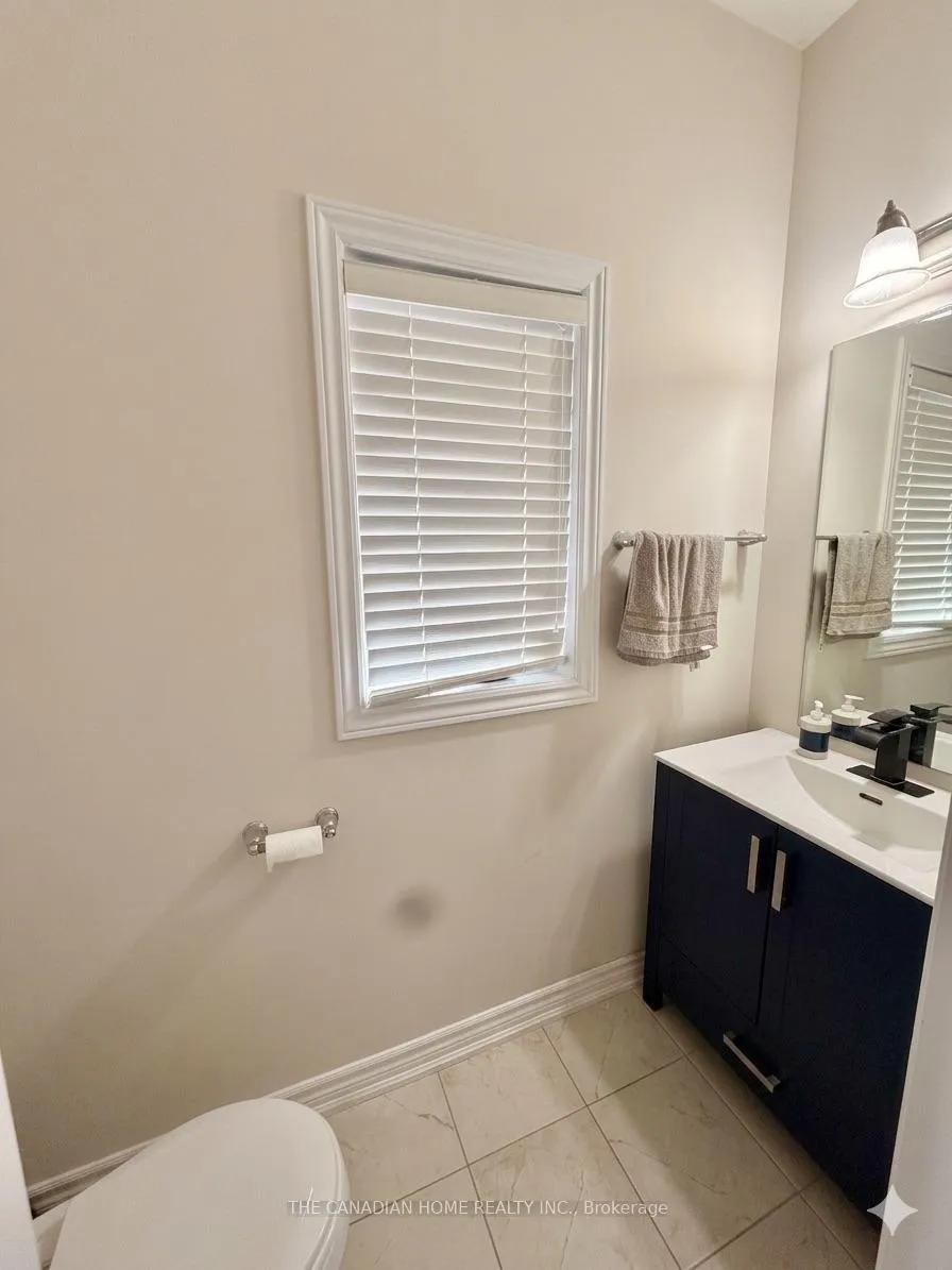Photo 14 of 41 Crumlin Crescent, Brampton, Credit Valley — HOMEH