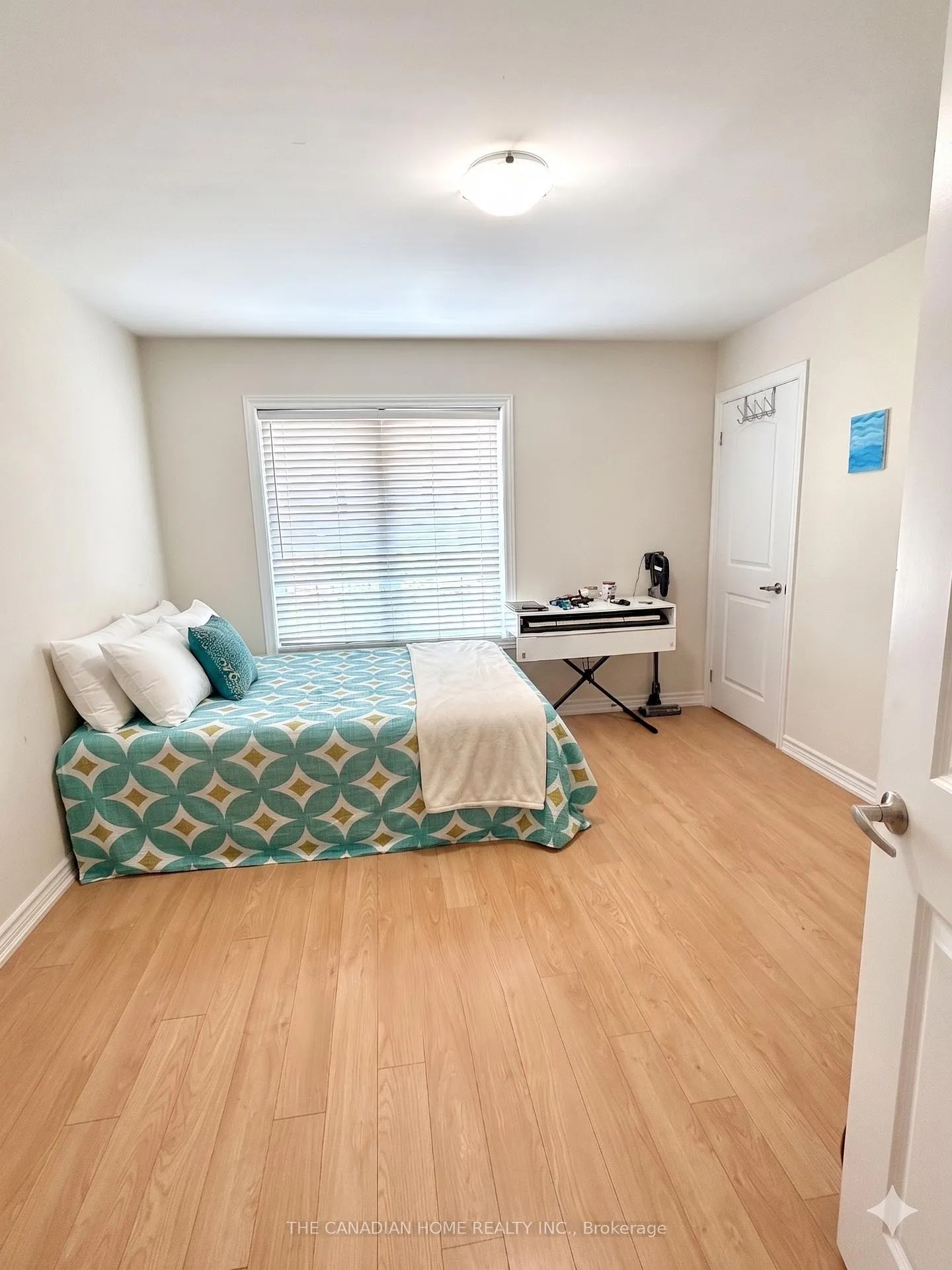 Photo 24 of 41 Crumlin Crescent, Brampton, Credit Valley — HOMEH
