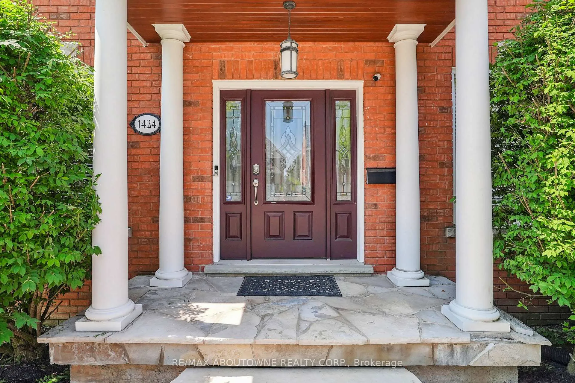 Photo 1 of 1424 The Links Drive, Oakville, Glen Abbey — HOMEH