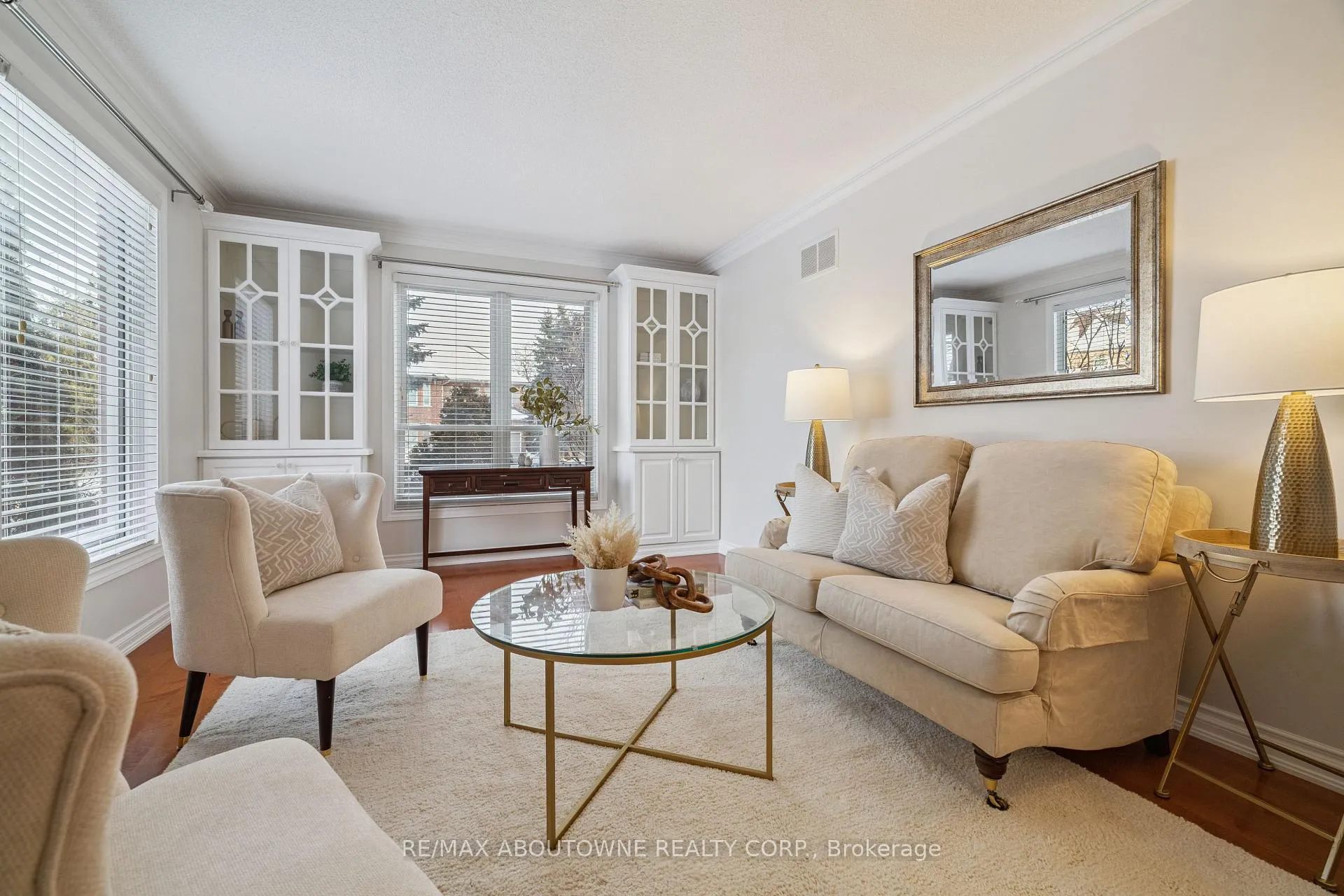Photo 5 of 1424 The Links Drive, Oakville, Glen Abbey — HOMEH