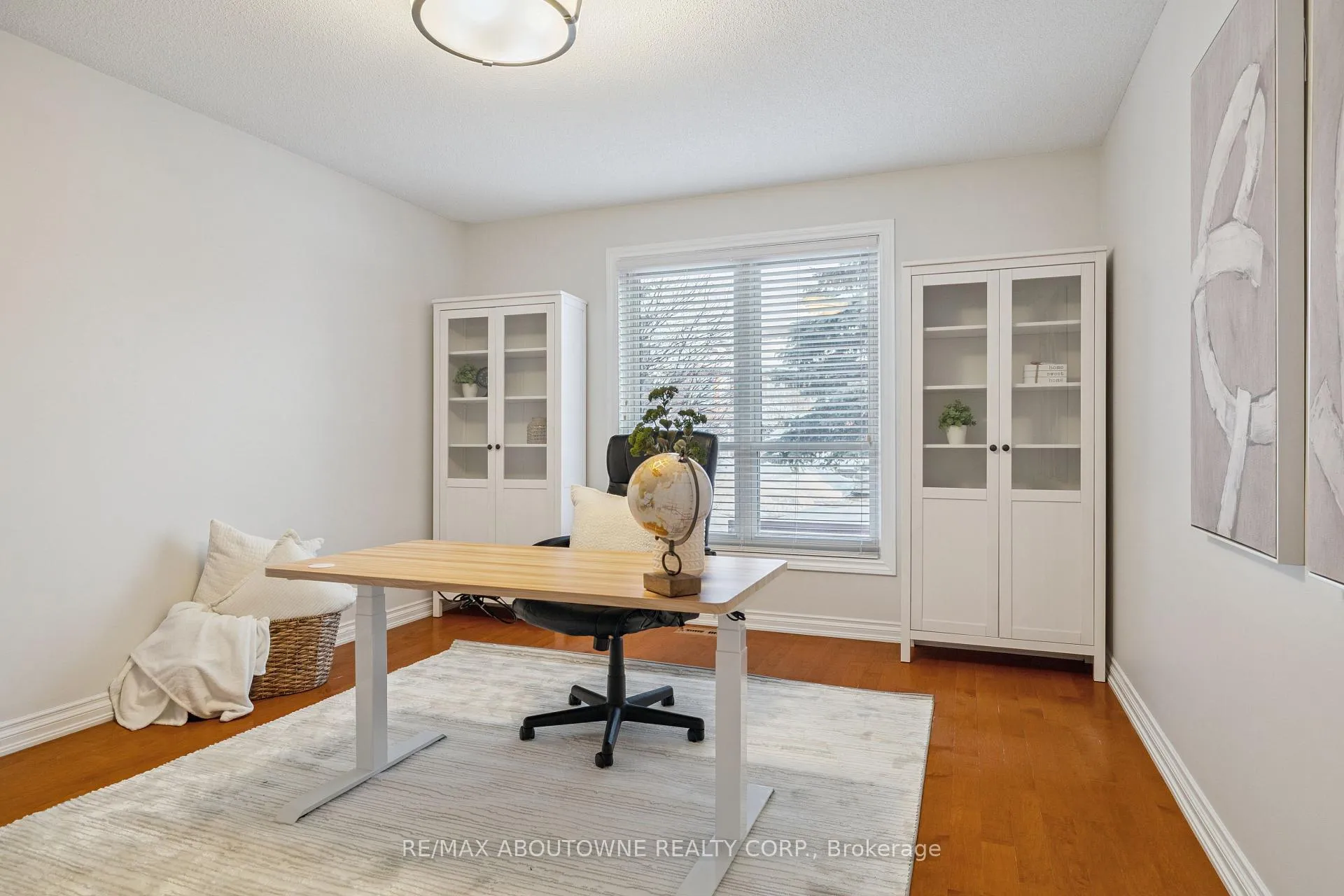 Photo 8 of 1424 The Links Drive, Oakville, Glen Abbey — HOMEH