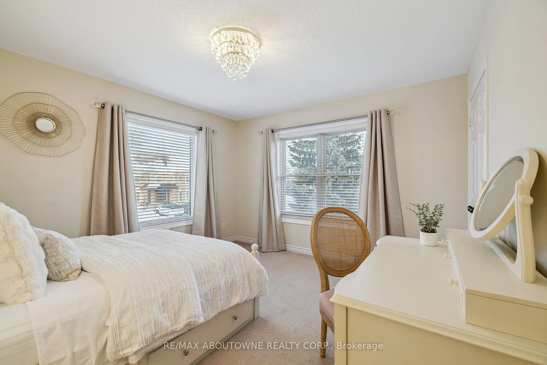 Photo 23 of 1424 The Links Drive, Oakville, Glen Abbey — HOMEH