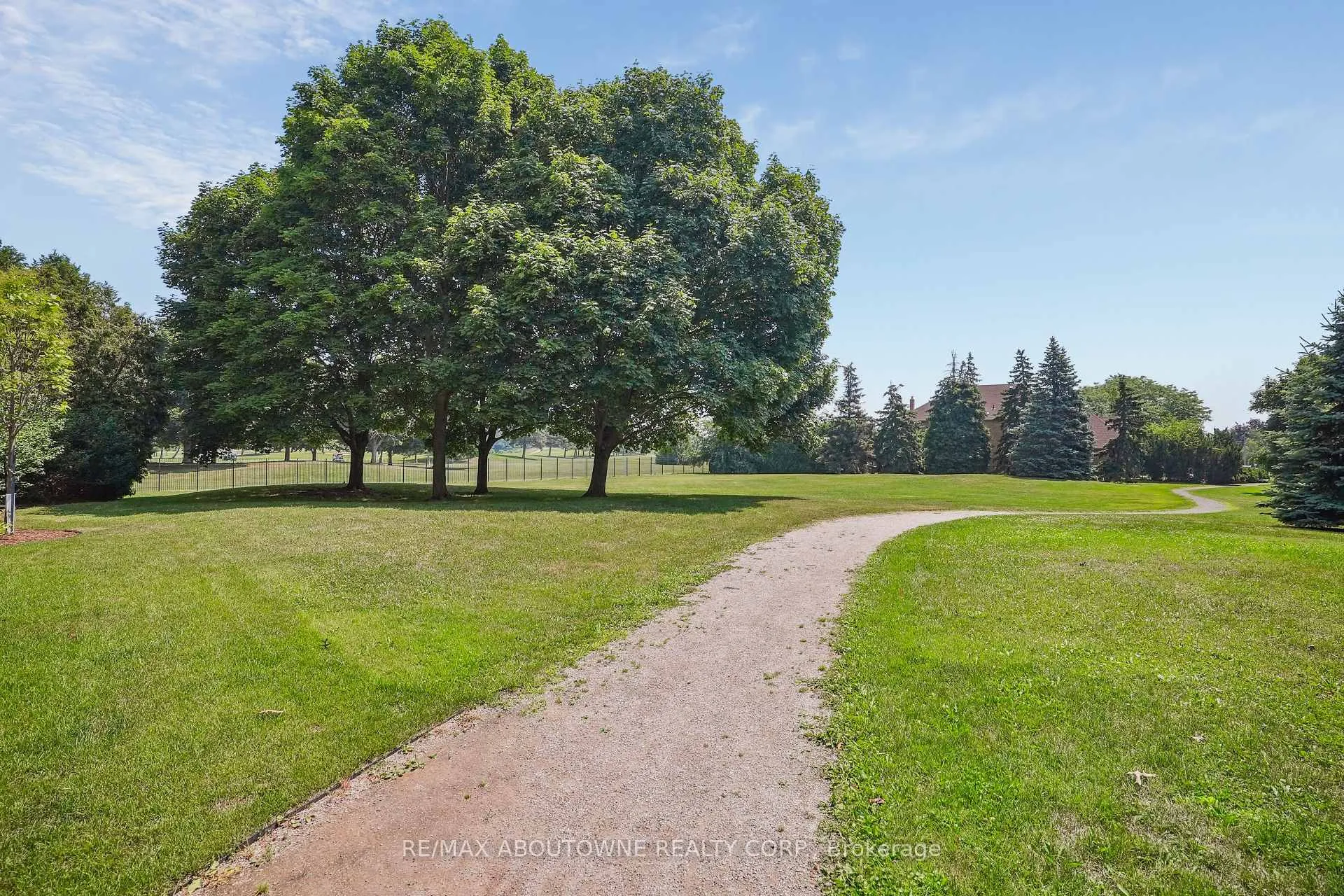 Photo 38 of 1424 The Links Drive, Oakville, Glen Abbey — HOMEH