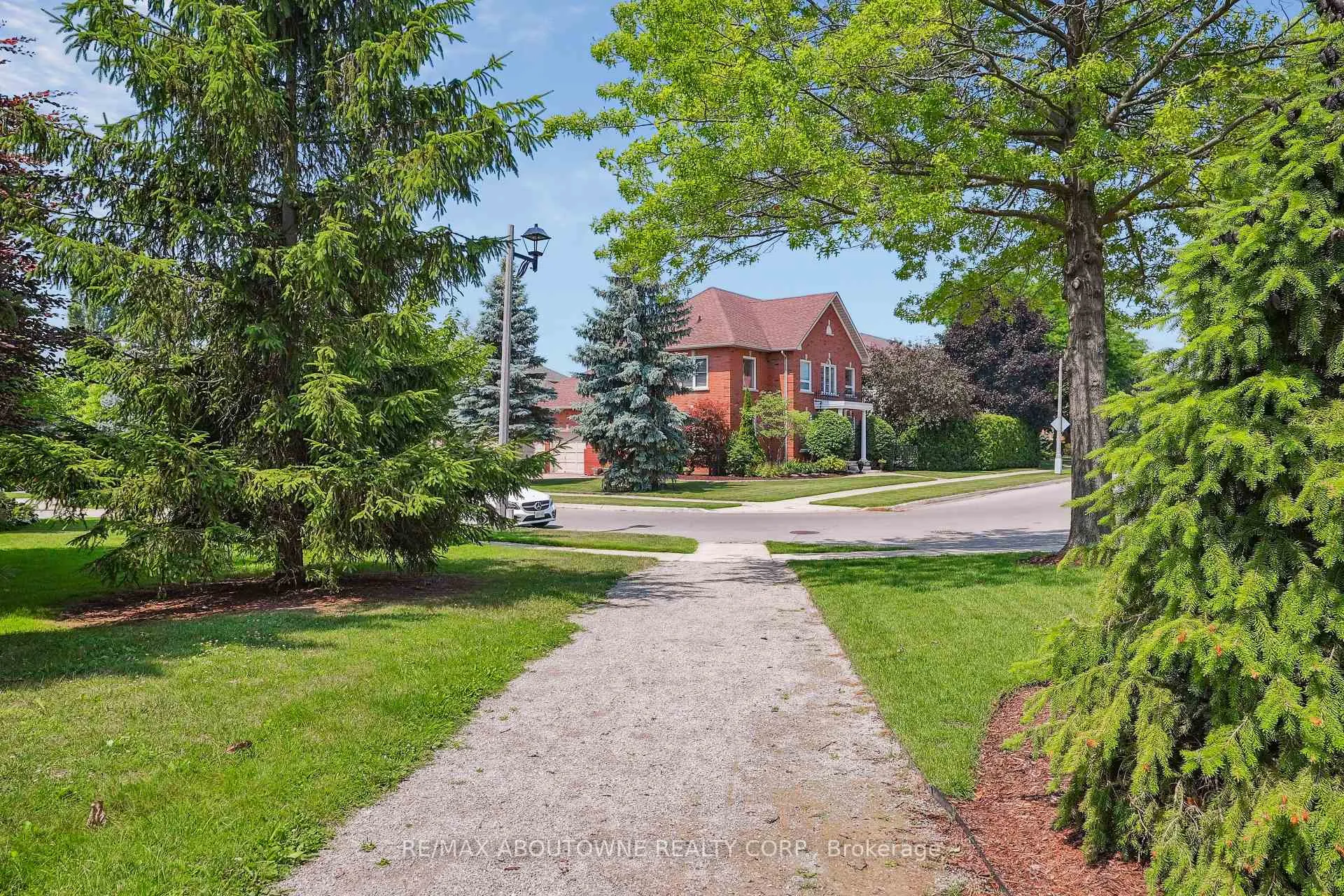 Photo 39 of 1424 The Links Drive, Oakville, Glen Abbey — HOMEH