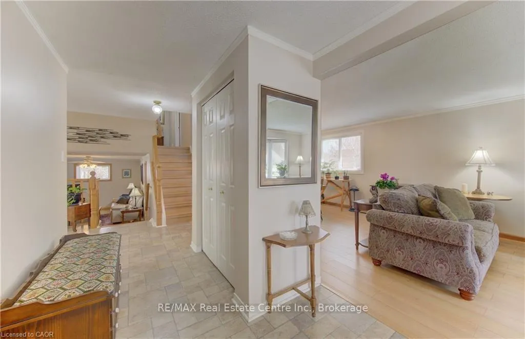 Photo 4 of 7 Kilkerran Crescent, Kitchener — HOMEH