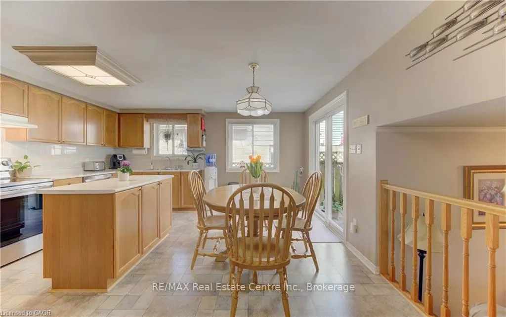 Photo 11 of 7 Kilkerran Crescent, Kitchener — HOMEH