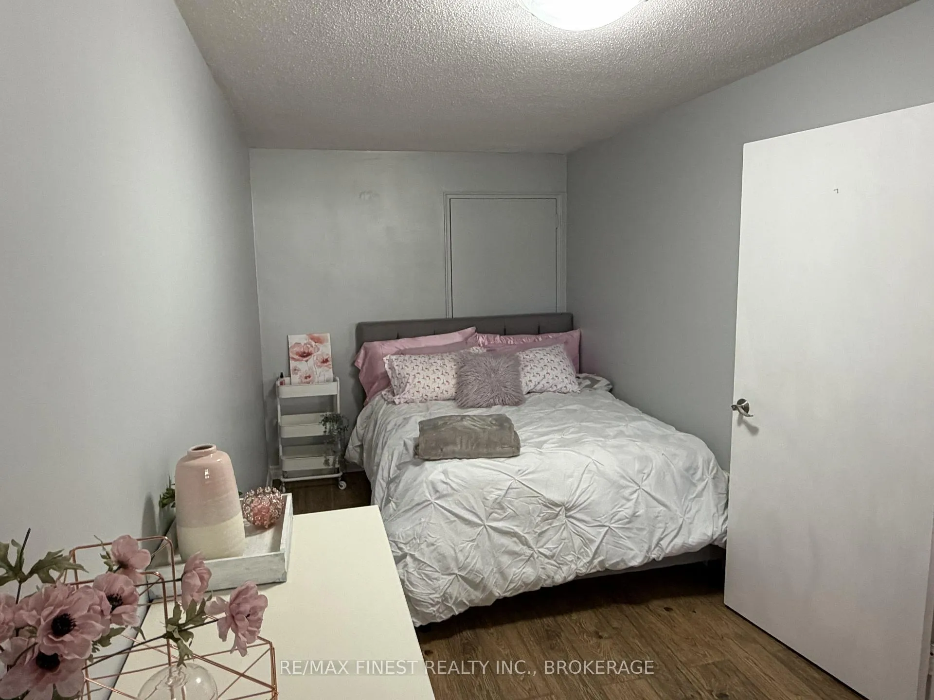 Photo 6 of Unit 106, 1 Mowat Avenue, Kingston, Central City West — HOMEH