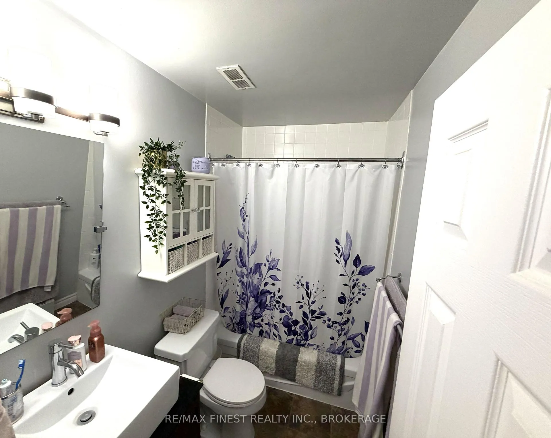 Photo 7 of Unit 106, 1 Mowat Avenue, Kingston, Central City West — HOMEH