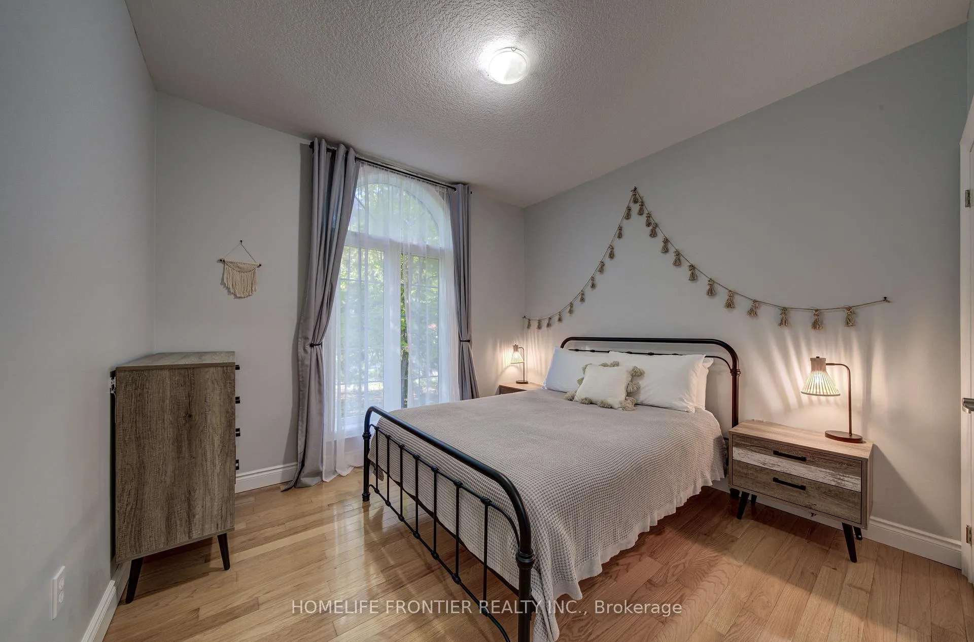 Photo 14 of 42 Forest Circle, Tiny, Lafontaine — HOMEH
