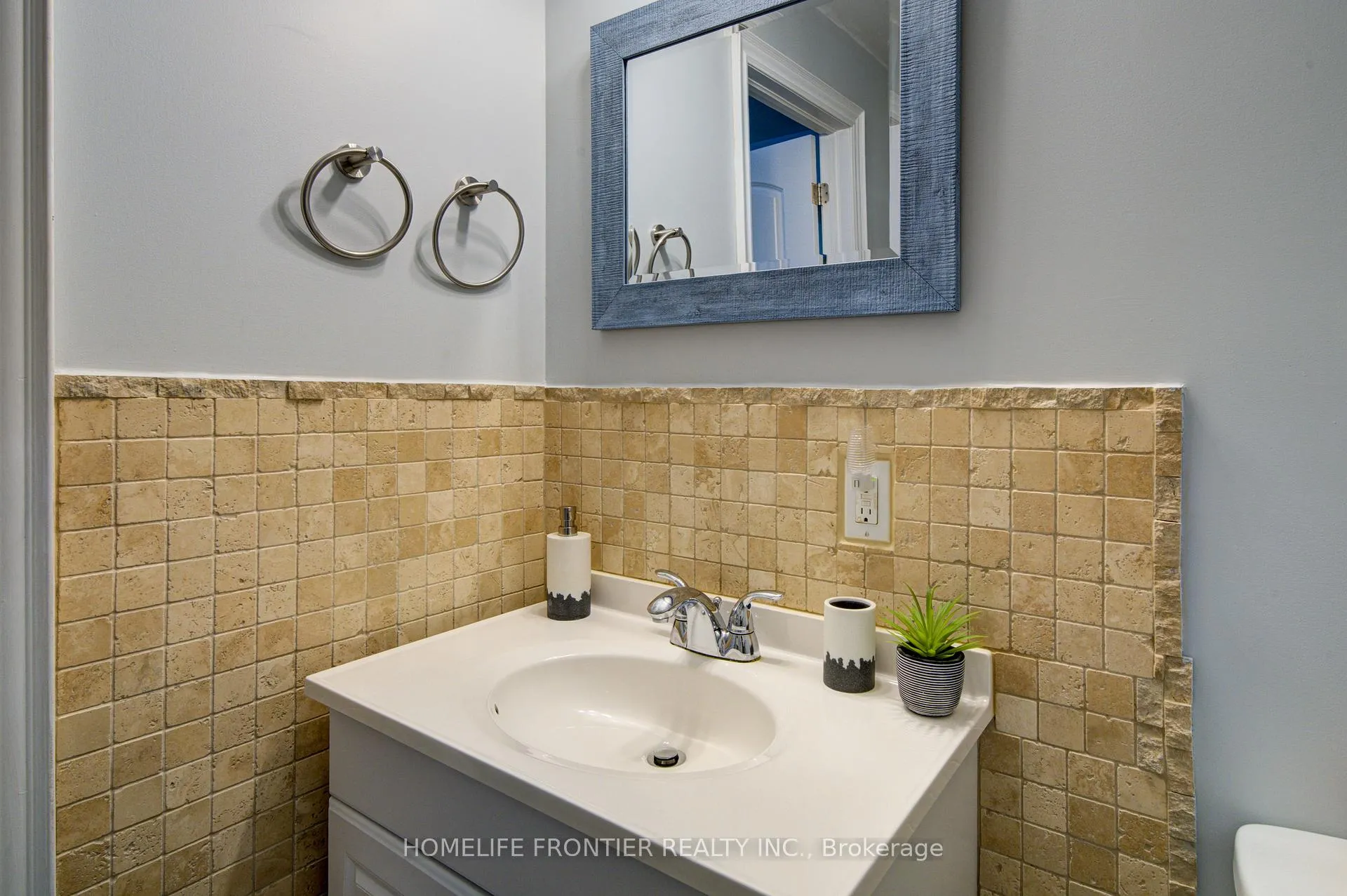 Photo 28 of 42 Forest Circle, Tiny, Lafontaine — HOMEH