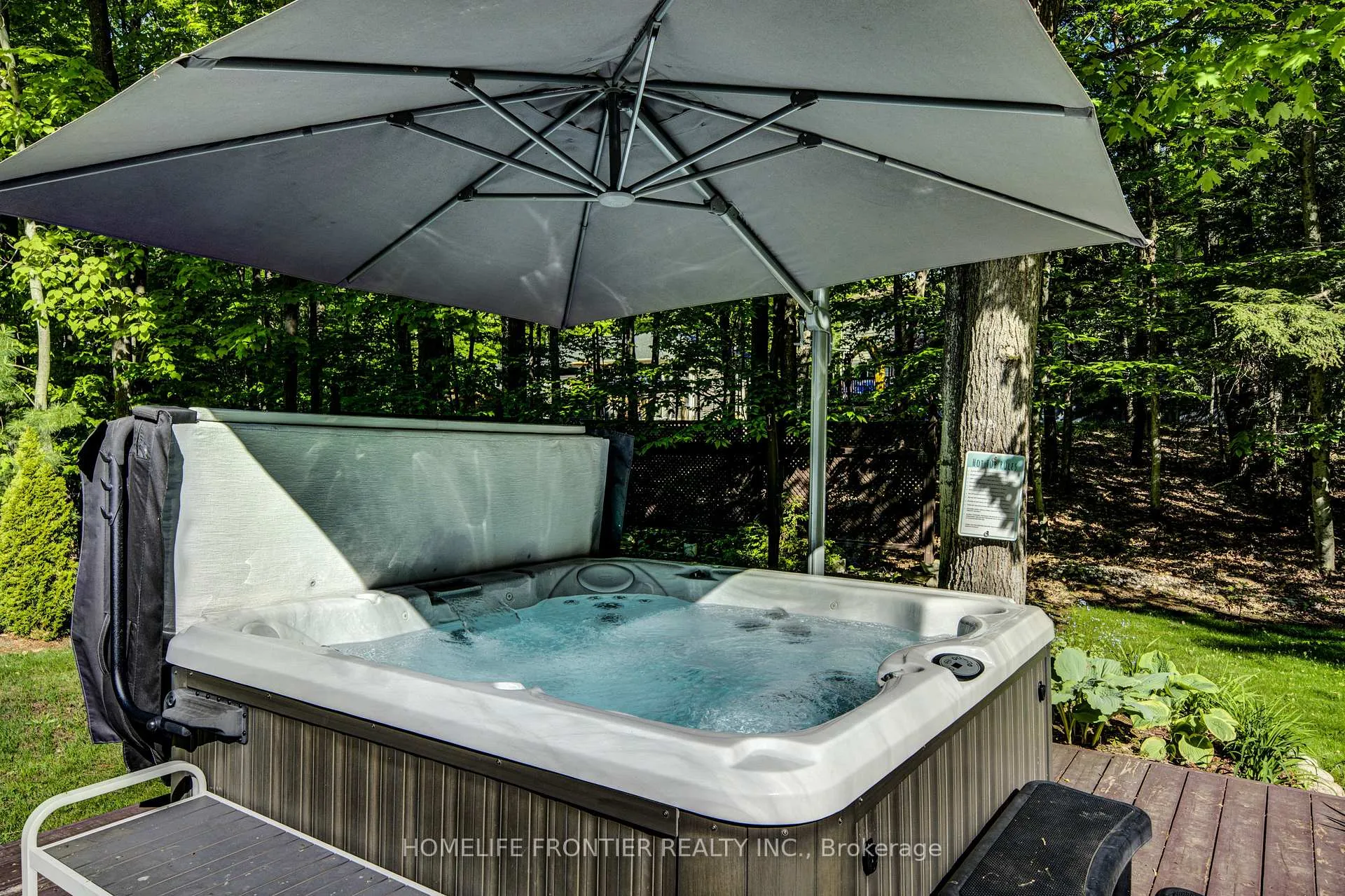 Photo 42 of 42 Forest Circle, Tiny, Lafontaine — HOMEH