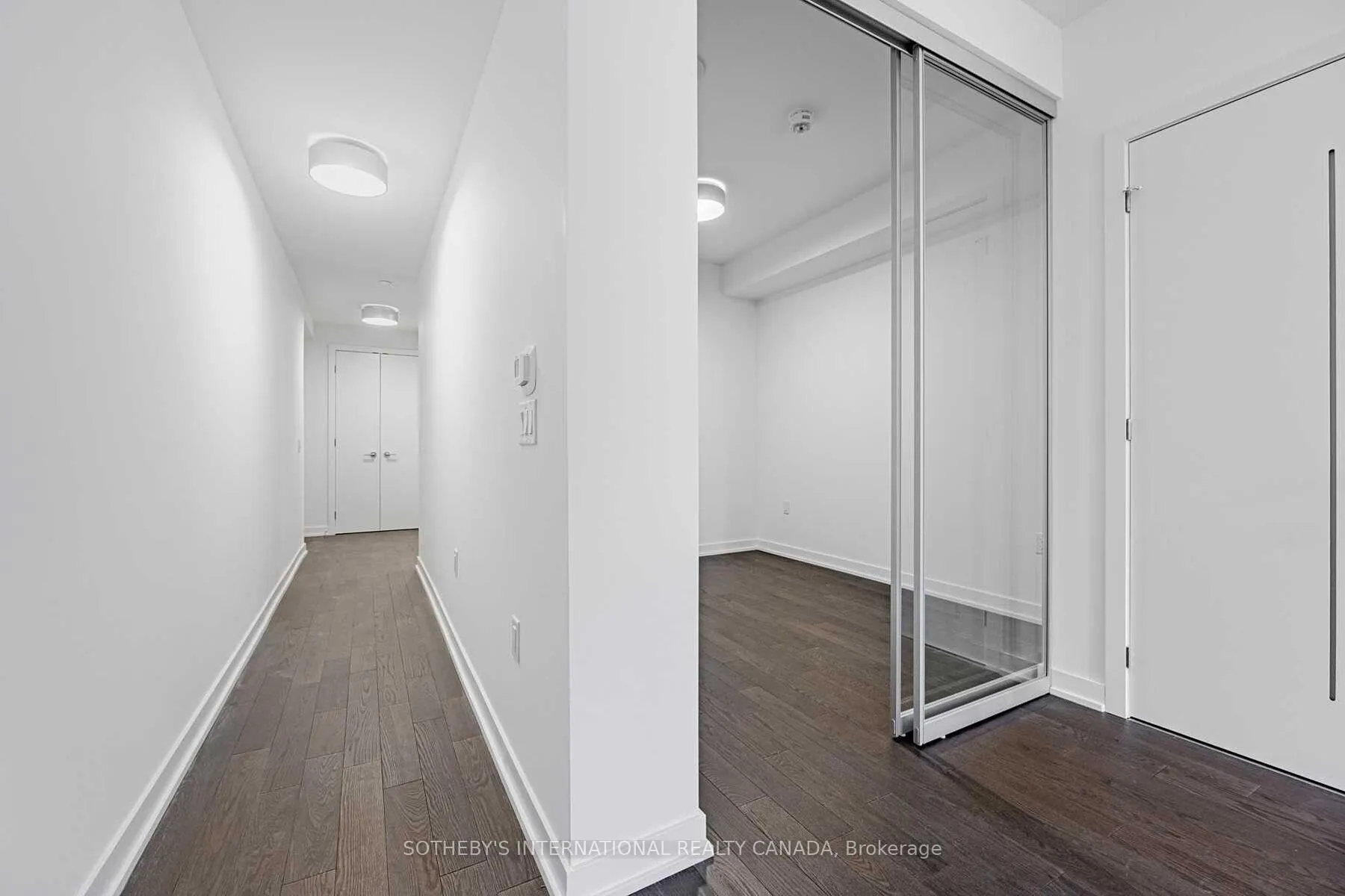 Photo 9 of Unit 806, 357 King Street W, Toronto, Waterfront Communities — HOMEH