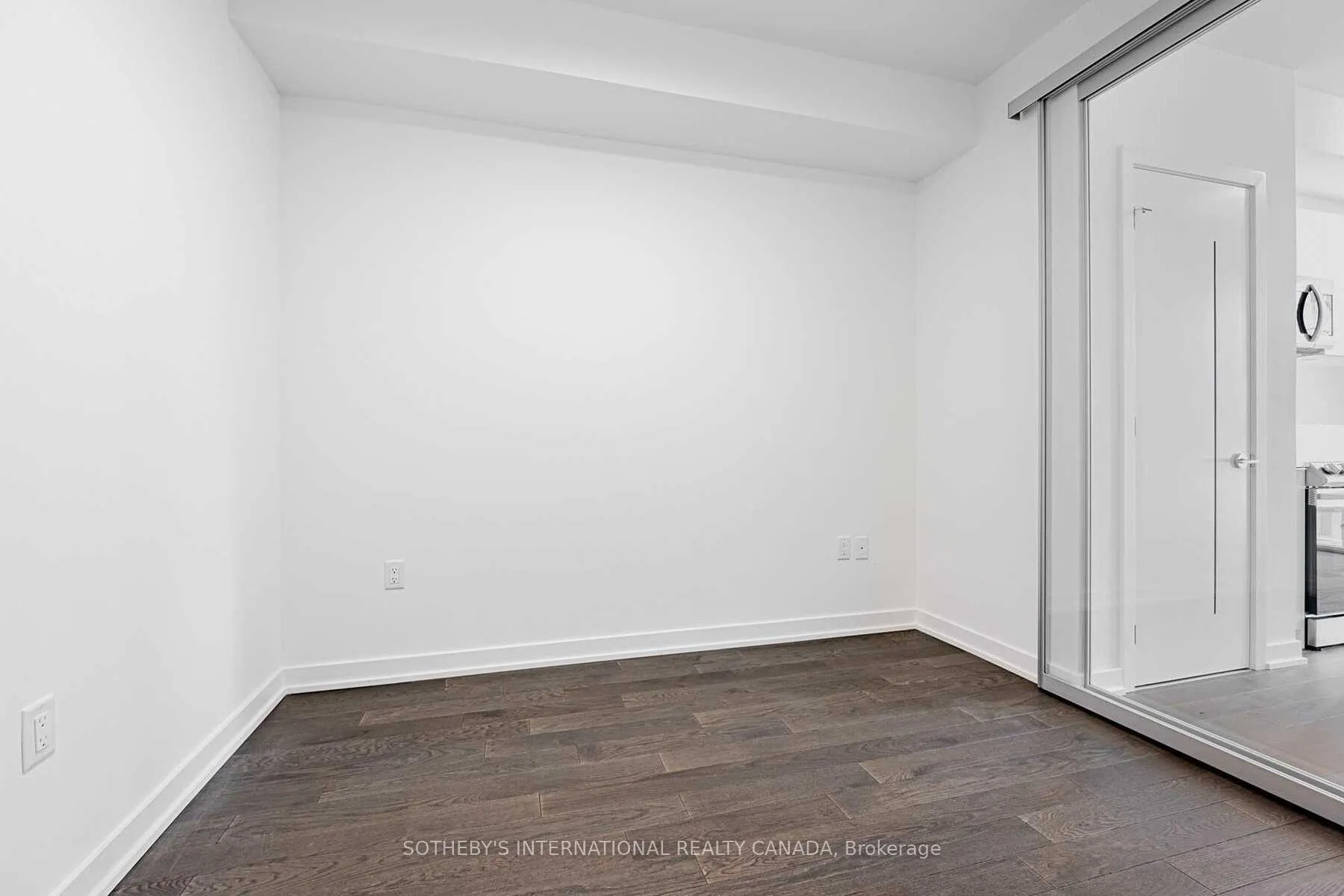 Photo 12 of Unit 806, 357 King Street W, Toronto, Waterfront Communities — HOMEH