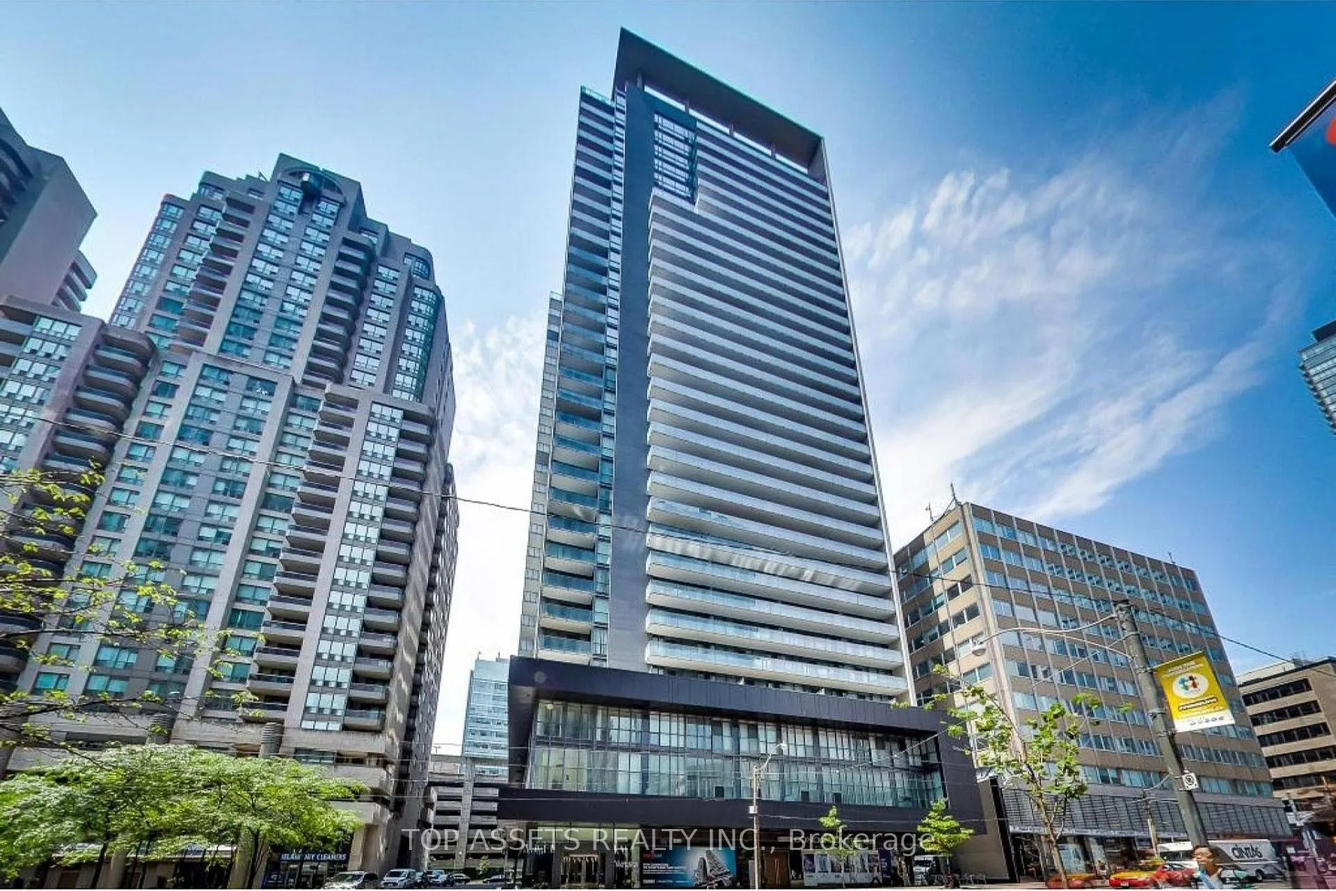 Front of Unit 2112, 770 Bay Street