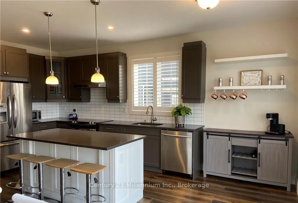 Photo 7 of 152 Red Pine Street, Blue Mountains — HOMEH