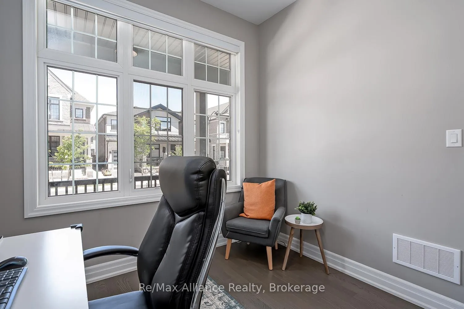 Photo 8 of 3291 Harasym Trail, Oakville, Northwest — HOMEH