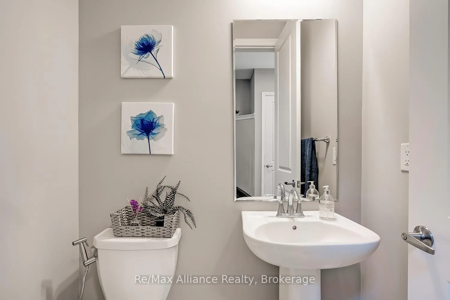 Photo 9 of 3291 Harasym Trail, Oakville, Northwest — HOMEH