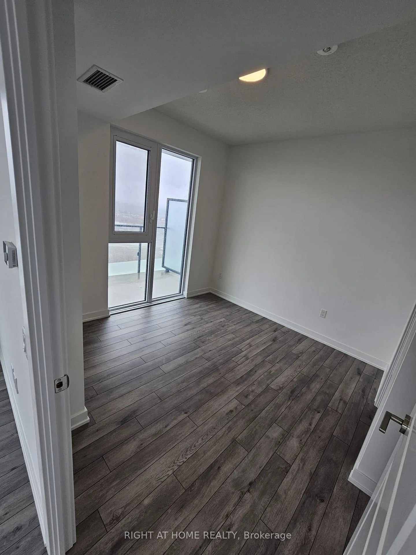 Photo 4 of Unit 2204, 15 Skyridge Drive, Brampton, Bram East — HOMEH
