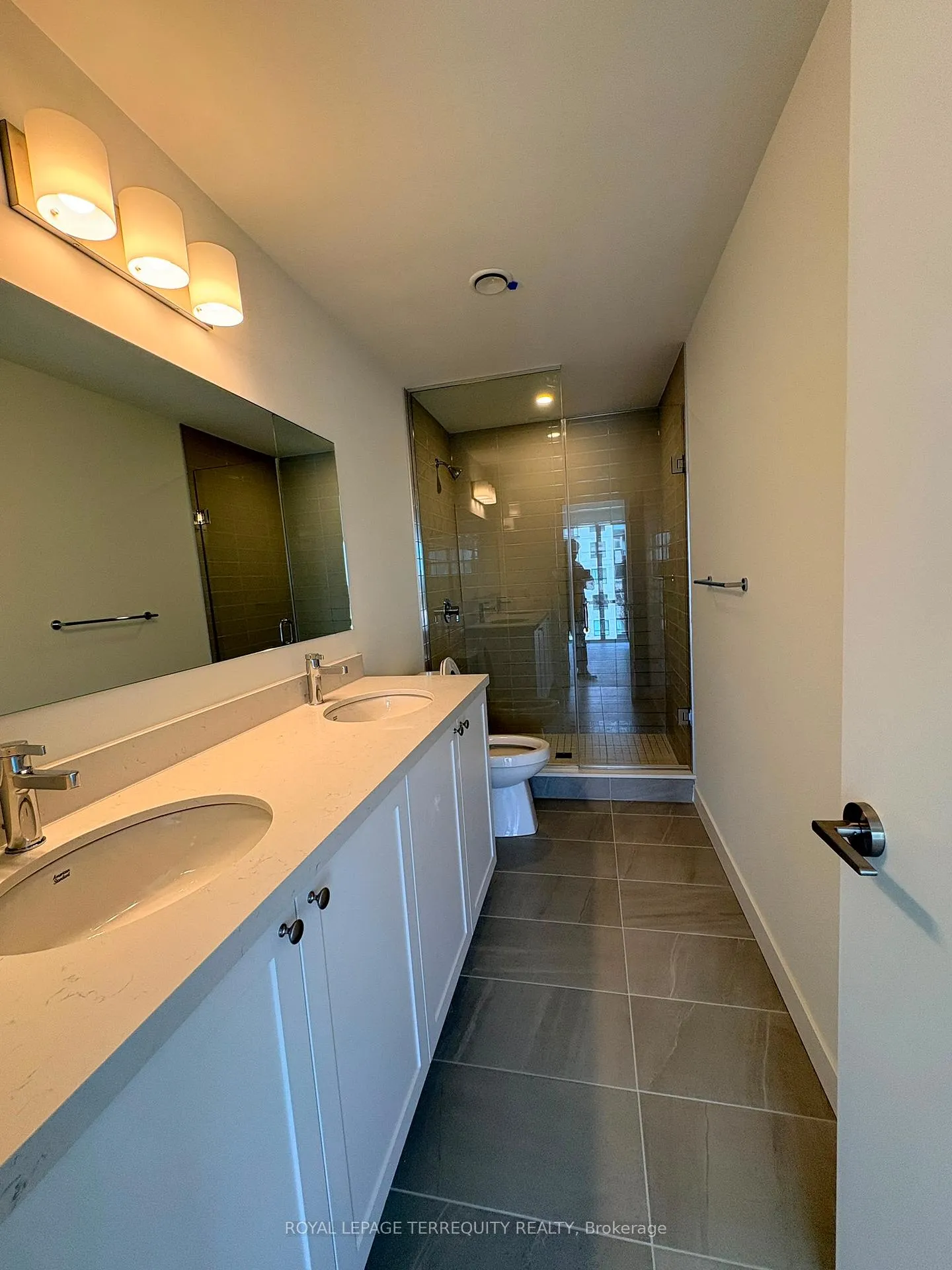Photo 10 of Unit 907, 51 Clarington Boulevard, Clarington, Bowmanville — HOMEH