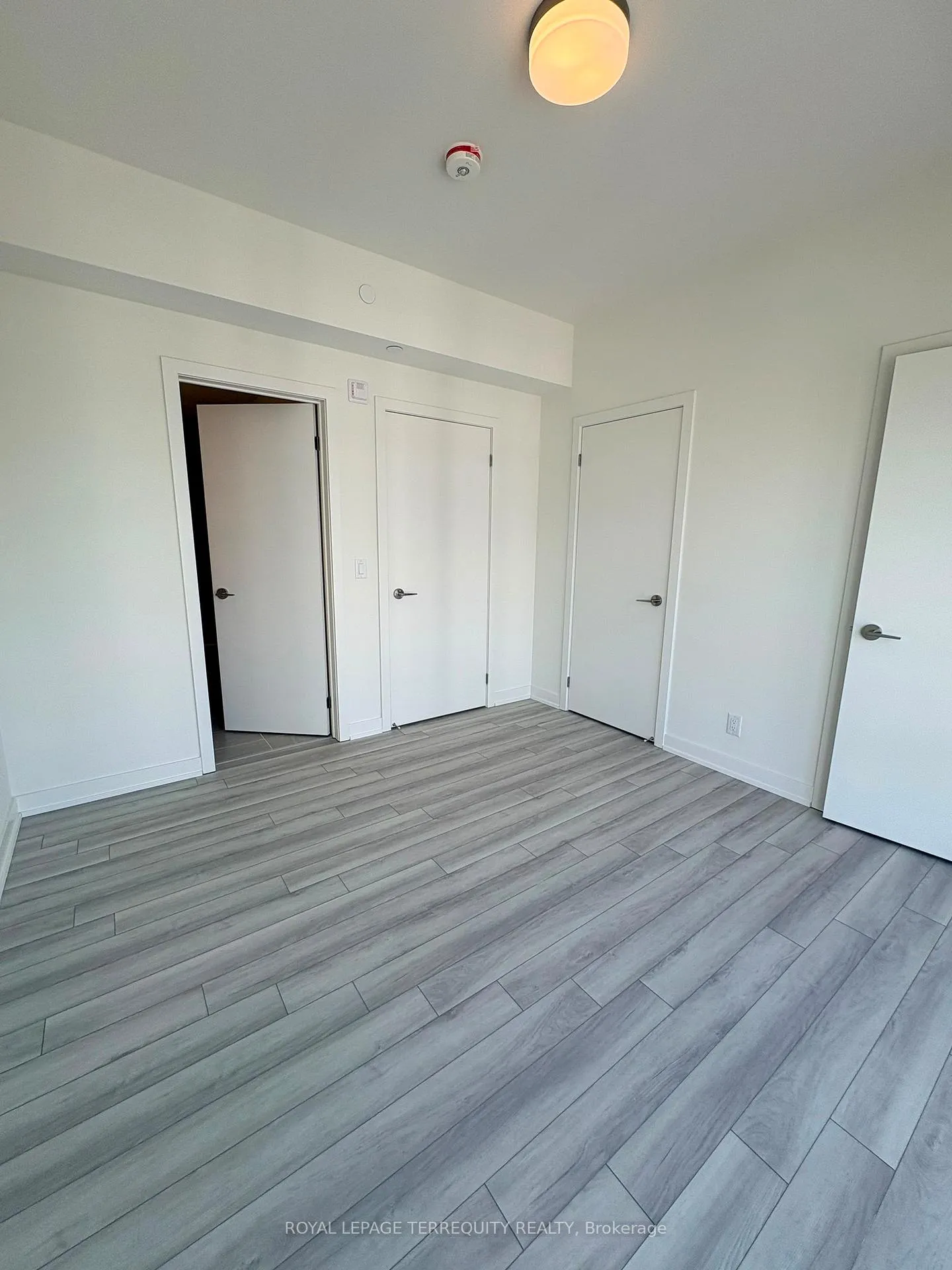 Photo 14 of Unit 907, 51 Clarington Boulevard, Clarington, Bowmanville — HOMEH