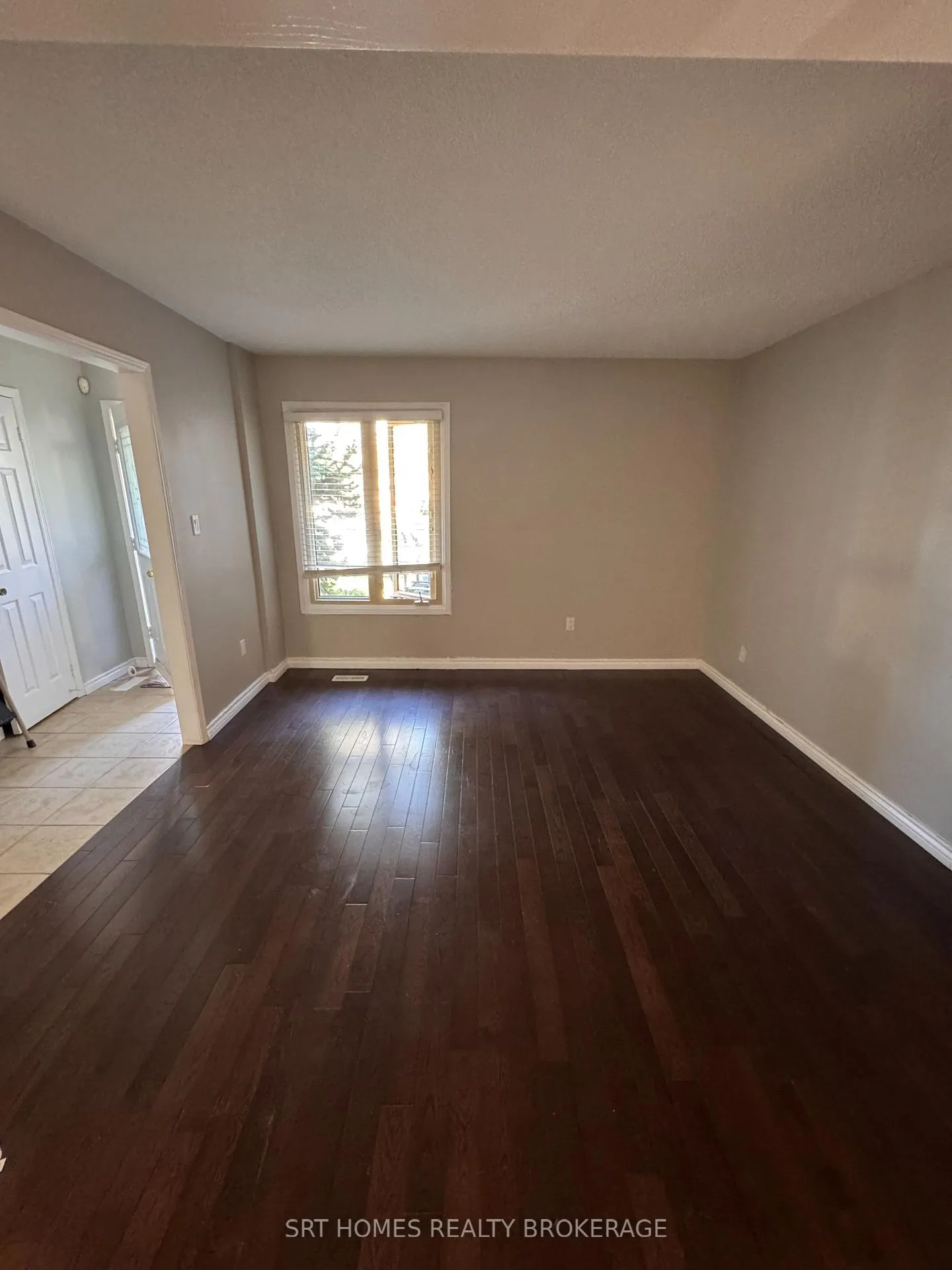 Photo 3 of 3 Doyle Court, Ajax, South East — HOMEH
