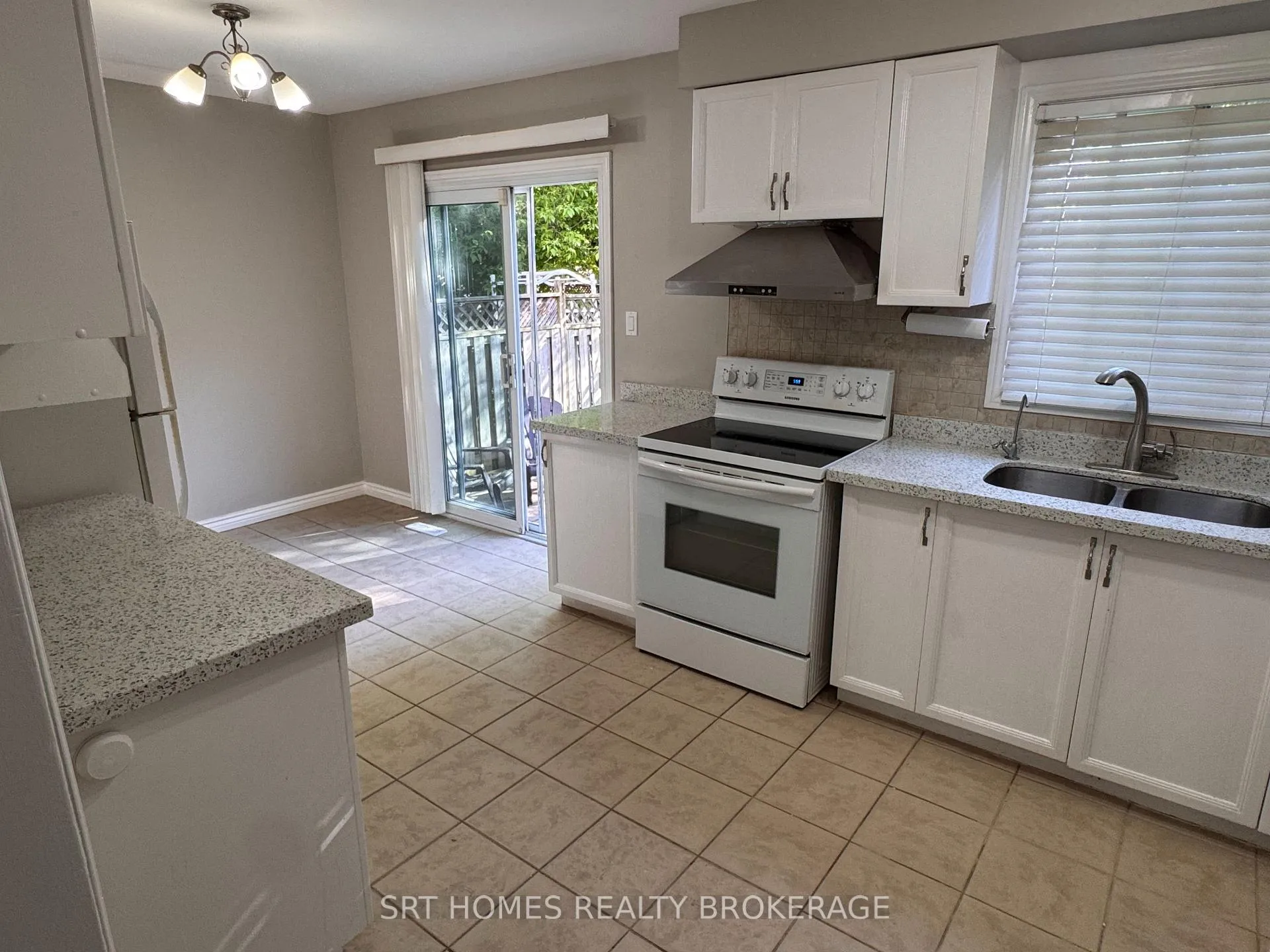 Photo 7 of 3 Doyle Court, Ajax, South East — HOMEH