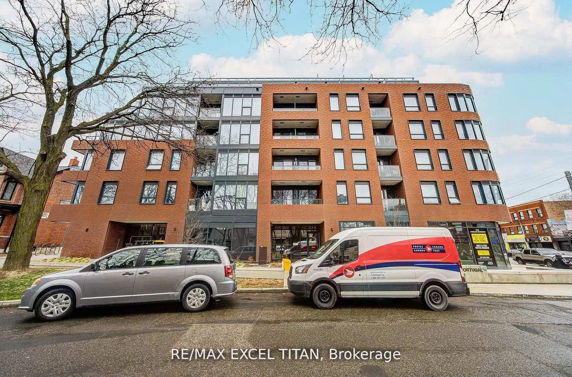 Photo 1 of Unit 503, 5 Lakeview Avenue, Toronto, Trinity-Bellwoods — HOMEH