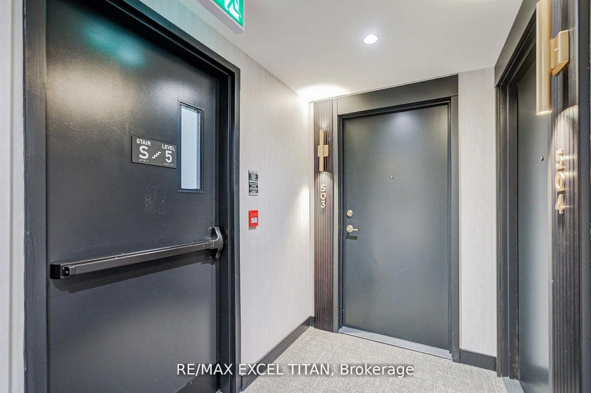 Photo 3 of Unit 503, 5 Lakeview Avenue, Toronto, Trinity-Bellwoods — HOMEH