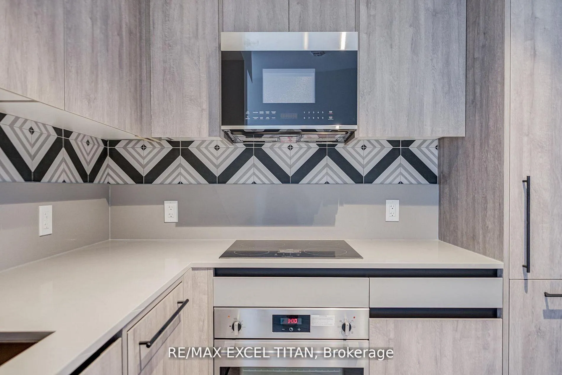 Photo 13 of Unit 503, 5 Lakeview Avenue, Toronto, Trinity-Bellwoods — HOMEH