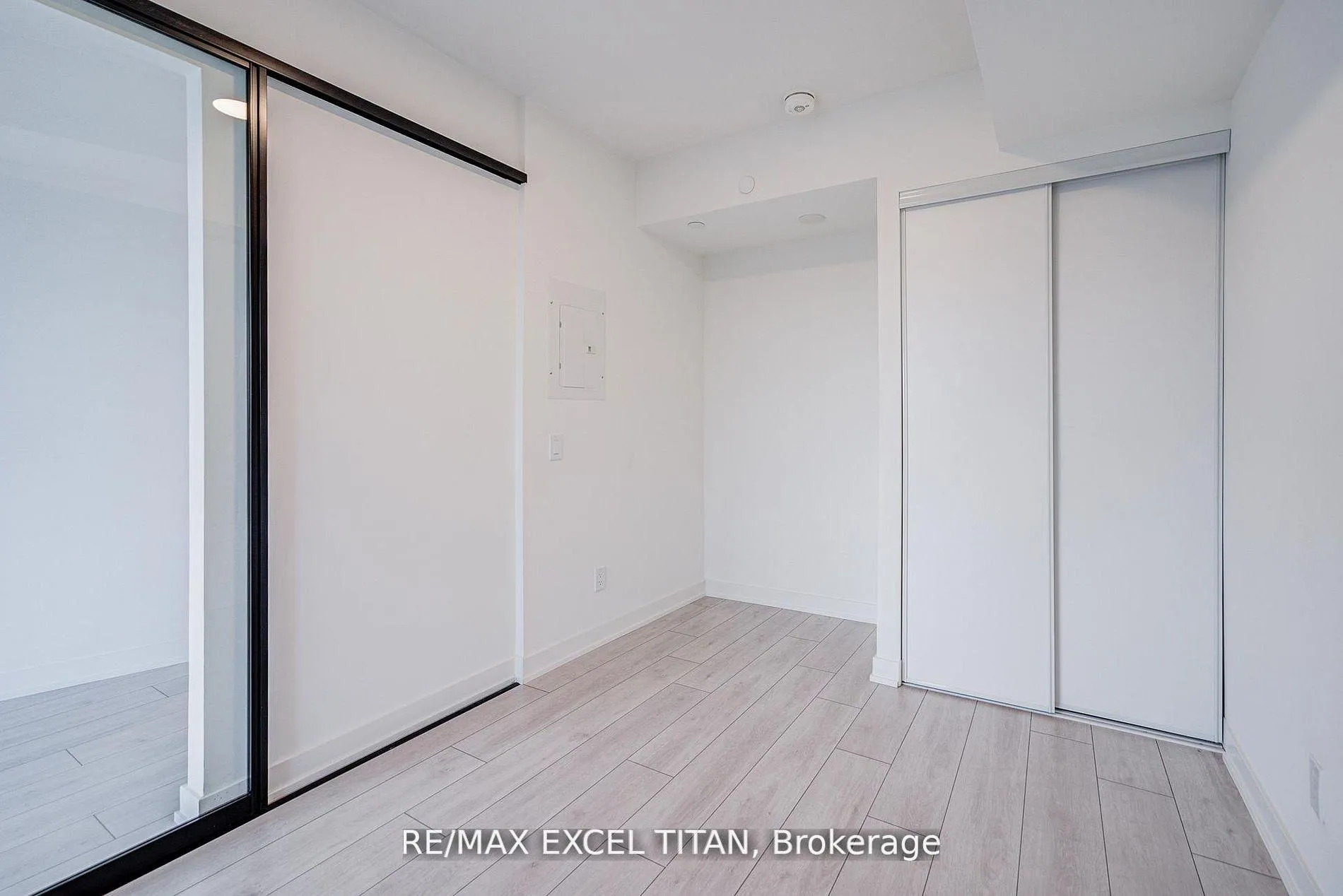 Photo 24 of Unit 503, 5 Lakeview Avenue, Toronto, Trinity-Bellwoods — HOMEH