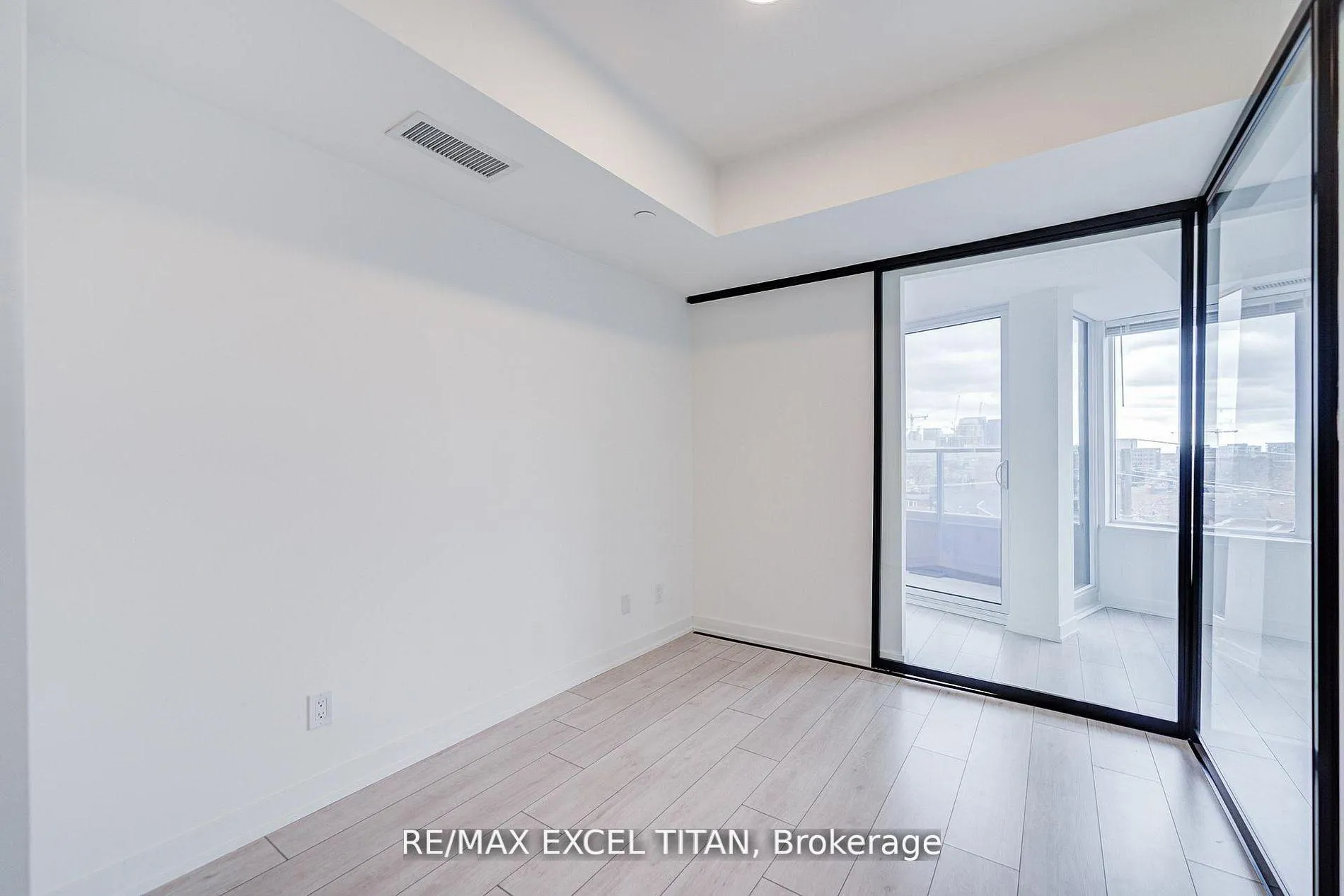 Photo 25 of Unit 503, 5 Lakeview Avenue, Toronto, Trinity-Bellwoods — HOMEH