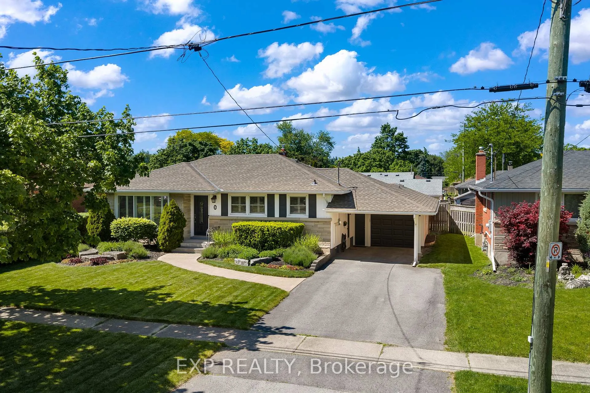 Photo 1 of 5 Dunraven Avenue, St. Catharines, Carlton/Bunting — HOMEH