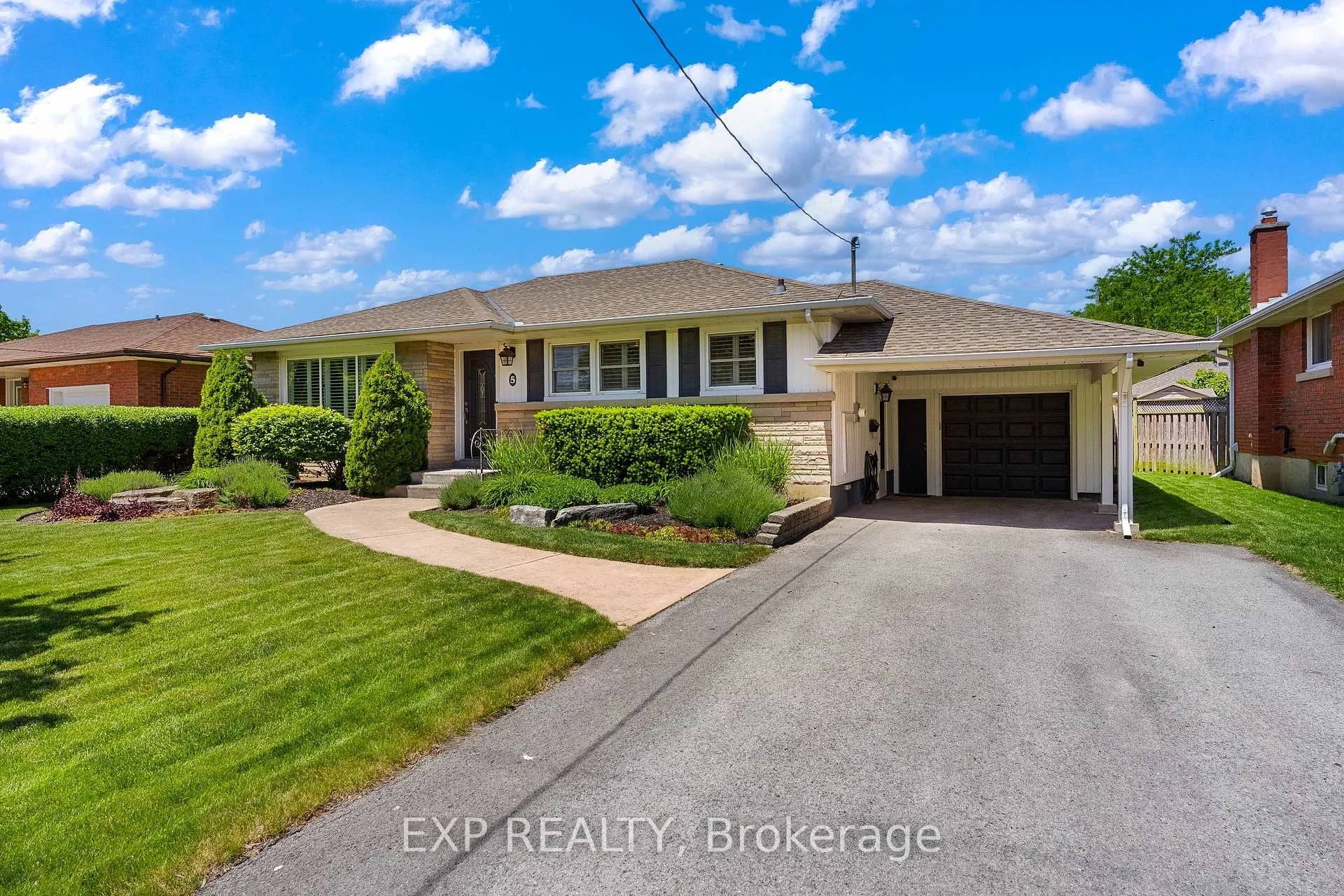 Photo 6 of 5 Dunraven Avenue, St. Catharines, Carlton/Bunting — HOMEH