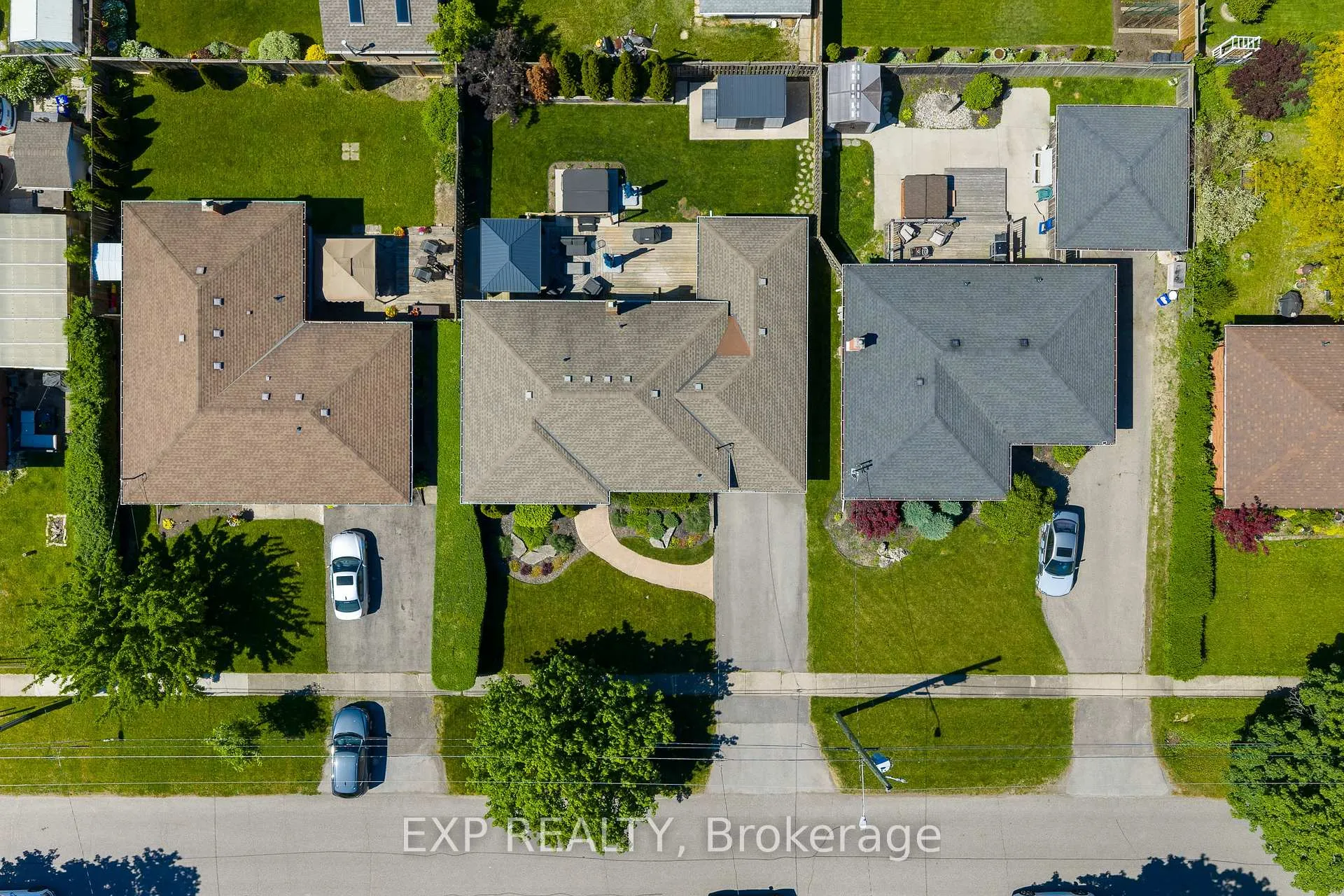 Photo 9 of 5 Dunraven Avenue, St. Catharines, Carlton/Bunting — HOMEH