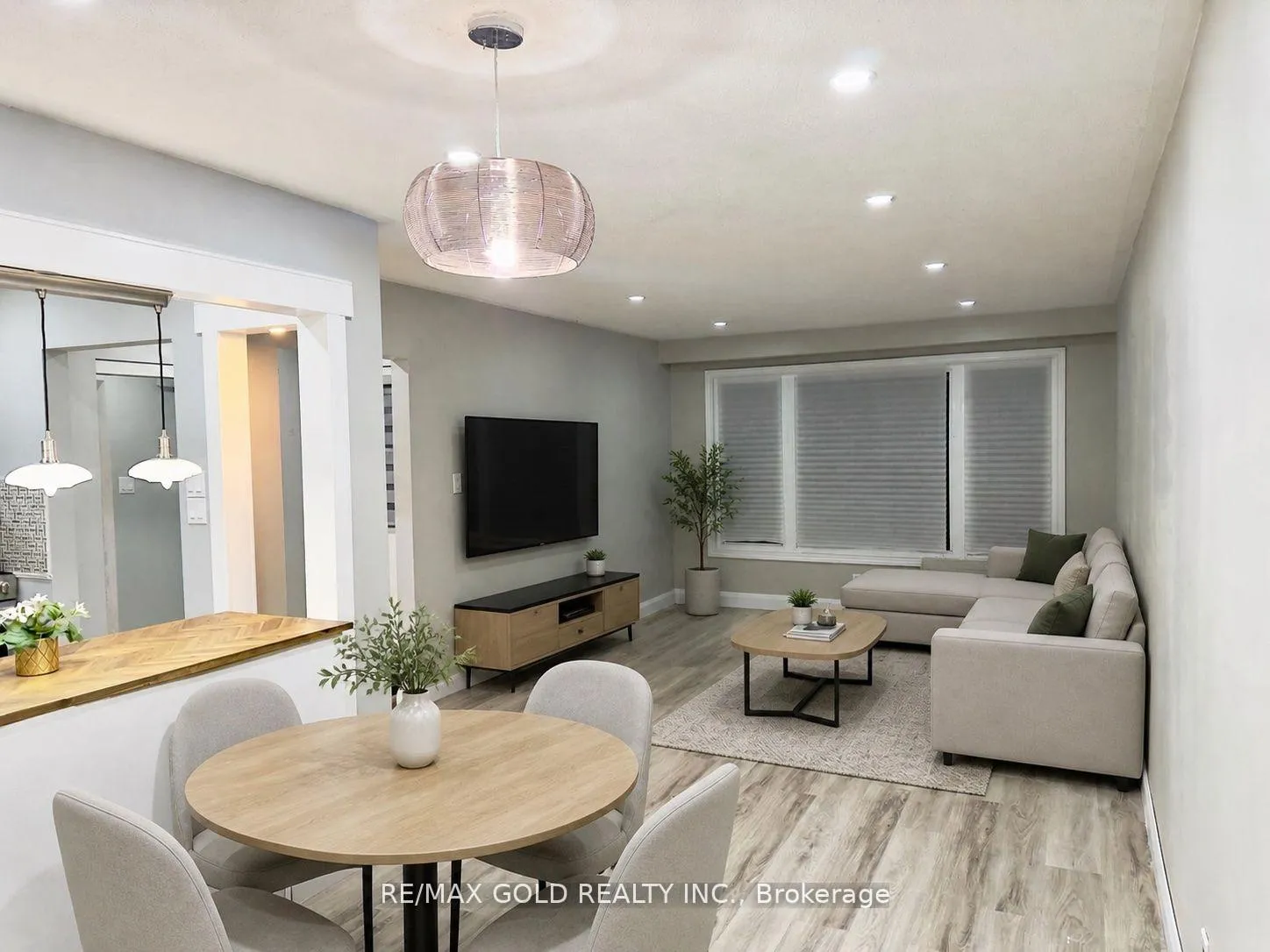 Photo 7 of 156 Mooregate Crescent, Kitchener, Victoria Hills — HOMEH