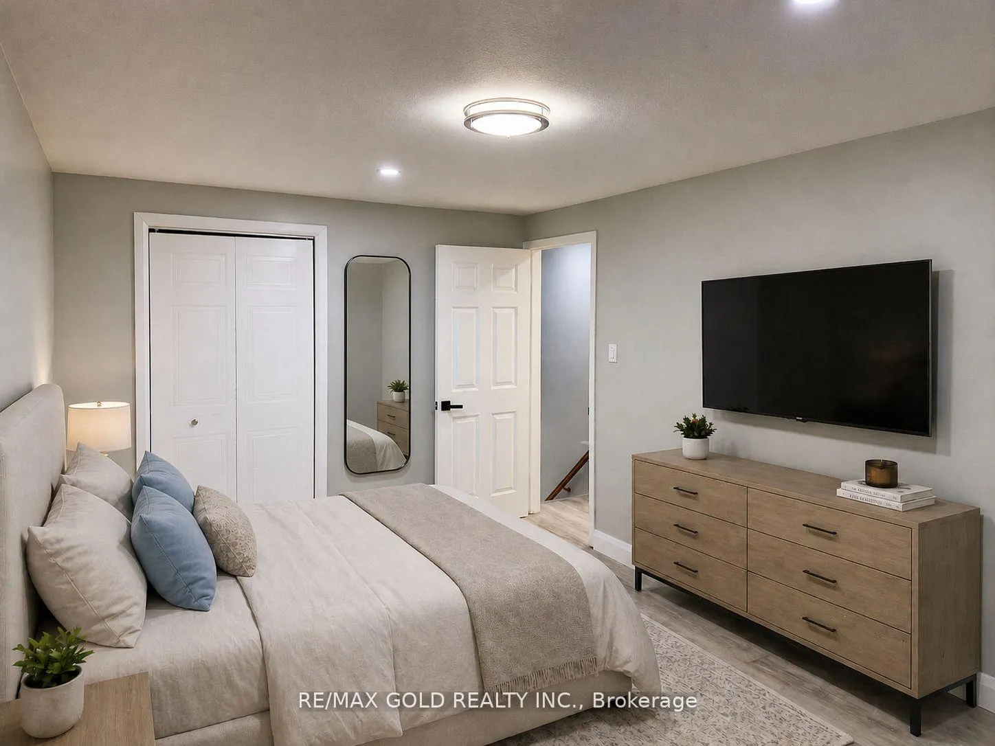 Photo 17 of 156 Mooregate Crescent, Kitchener, Victoria Hills — HOMEH