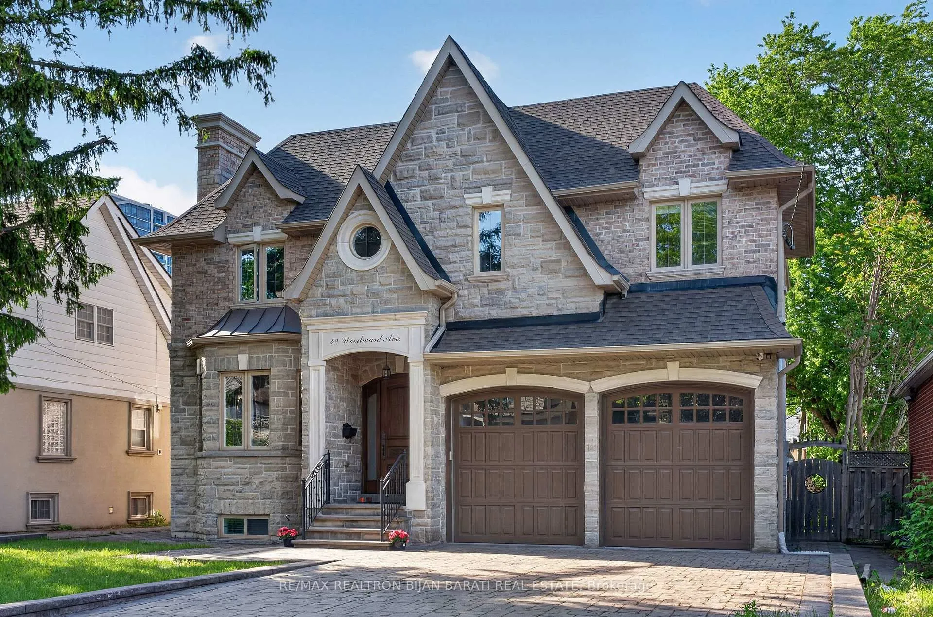 Photo 2 of 42 Woodward Avenue, Markham, Grandview — HOMEH