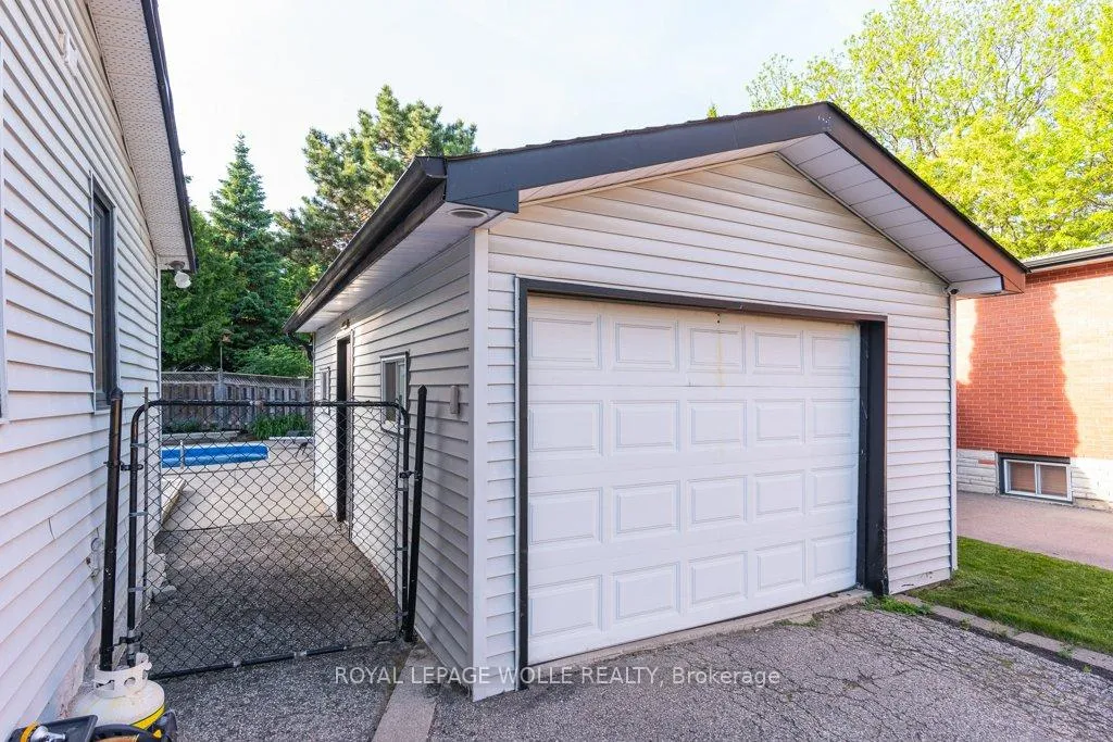 Photo 33 of 44 Krug Street, Kitchener, Auditorium — HOMEH
